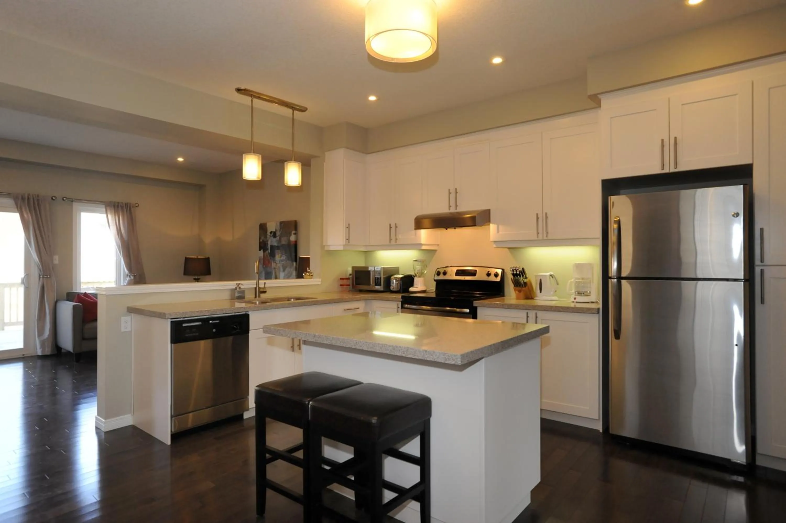 Kitchen or kitchenette in Boardwalk Homes - Executive Guest Rooms & Townhomes