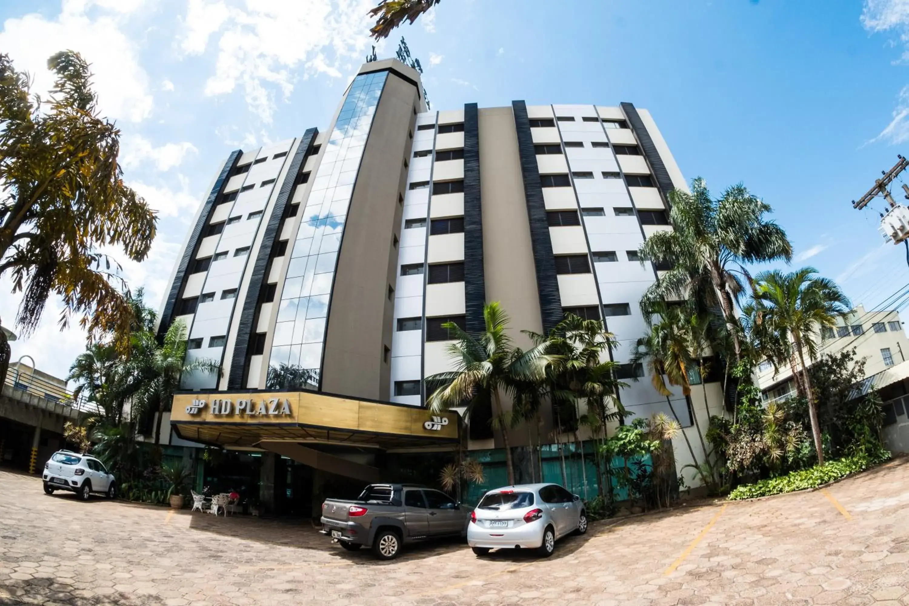 Property building in HD Plaza Hotel Property building in HD Plaza Hotel