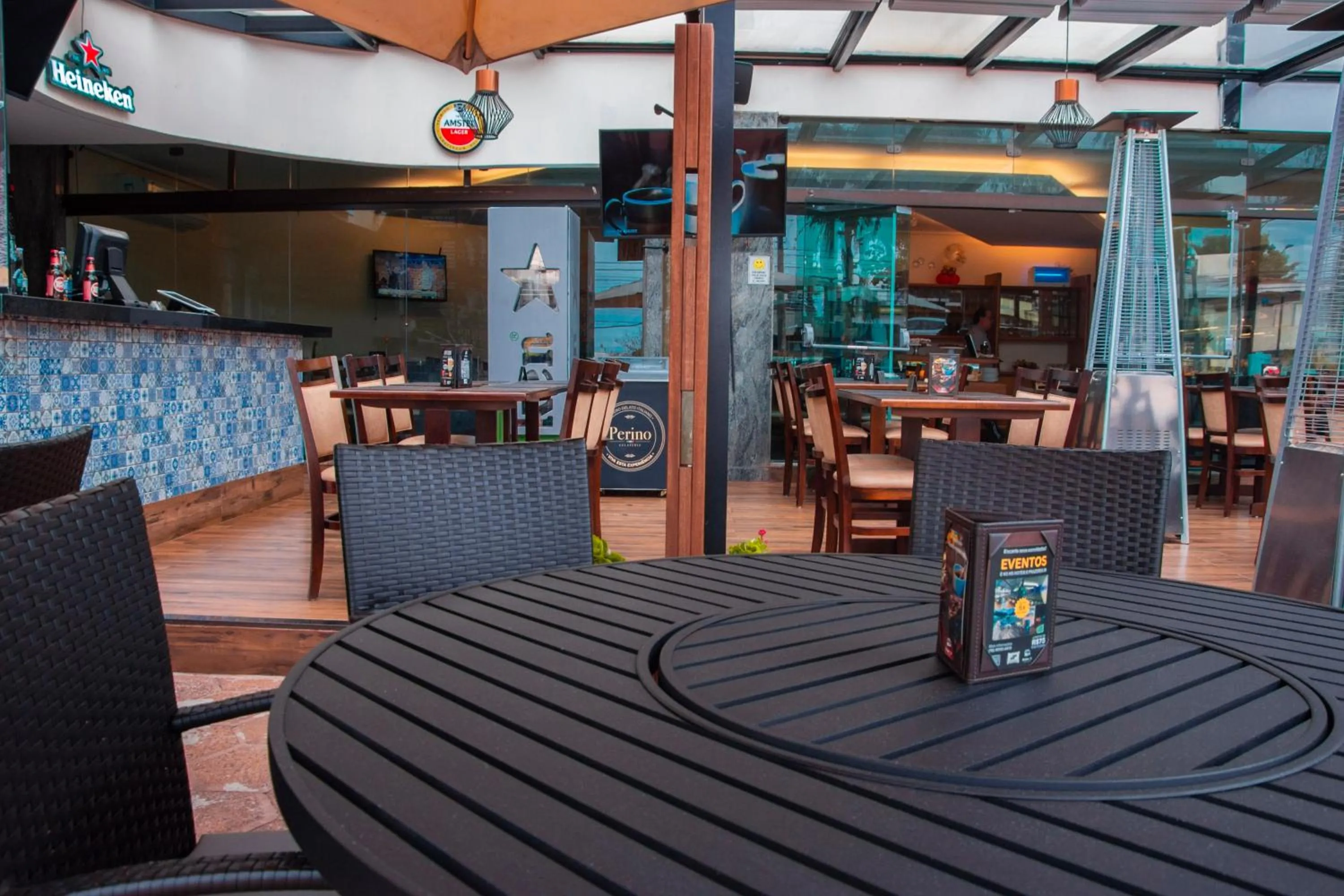 Restaurant/places to eat in HD Plaza Hotel