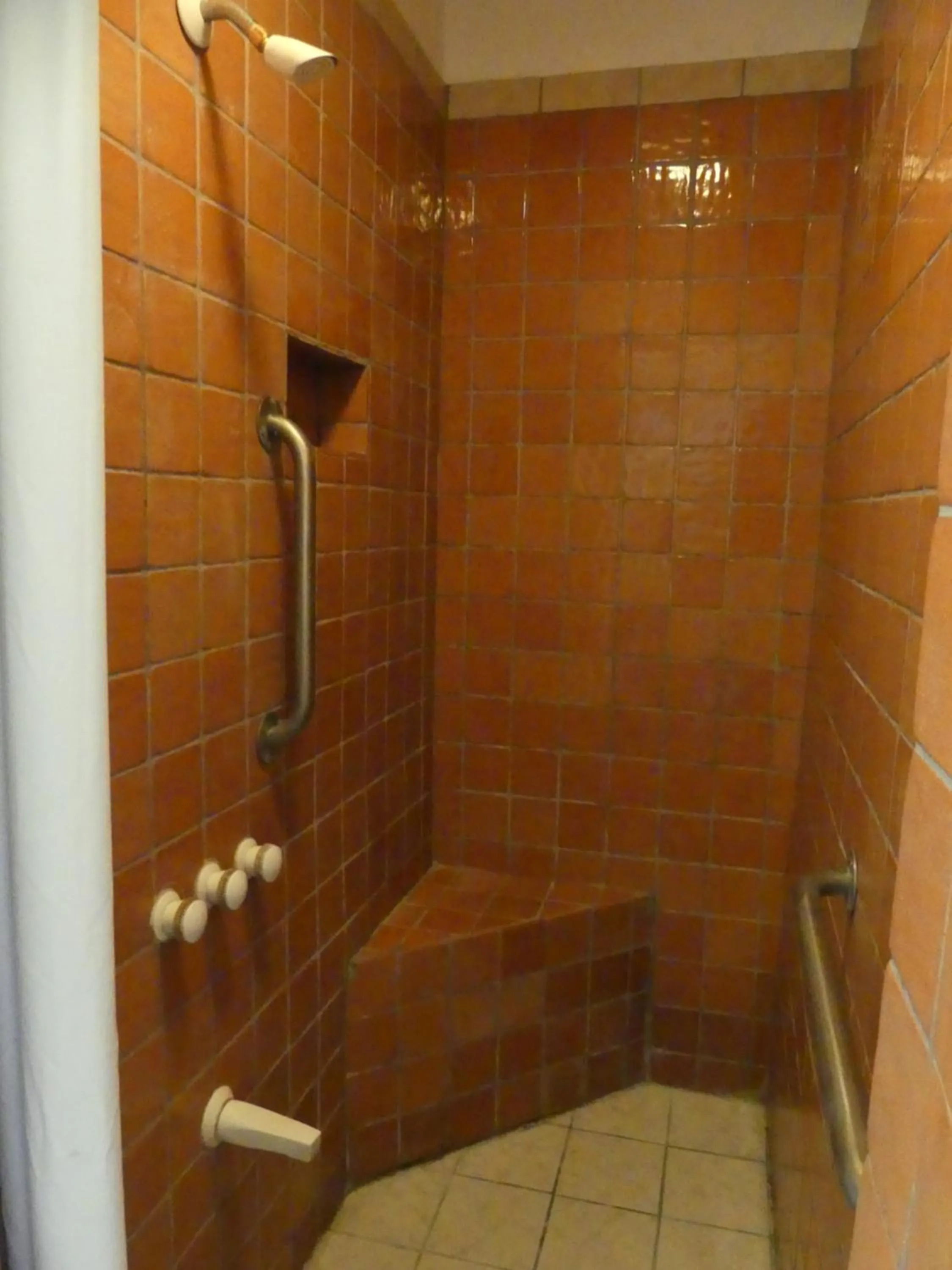 Wilshire Orange Hotel