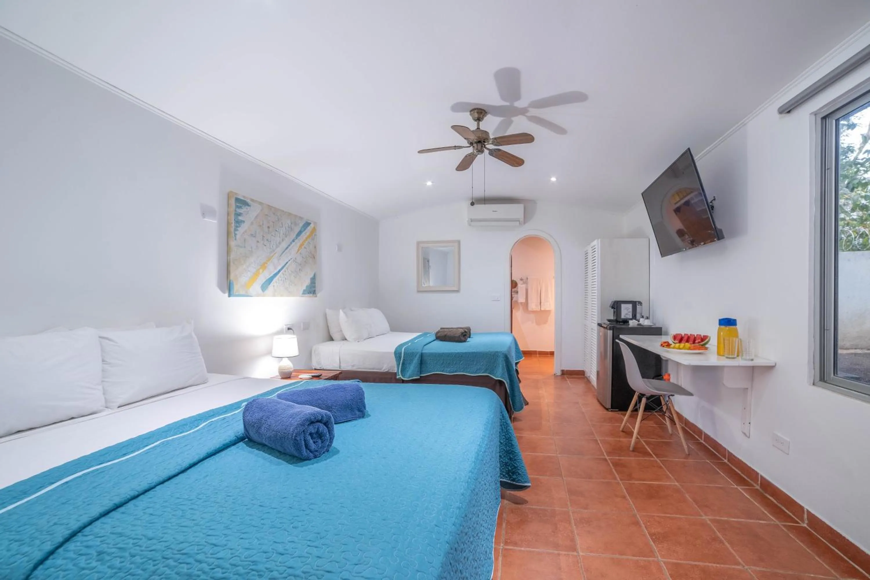 Photo of the whole room, Bed in Hotel Pasatiempo