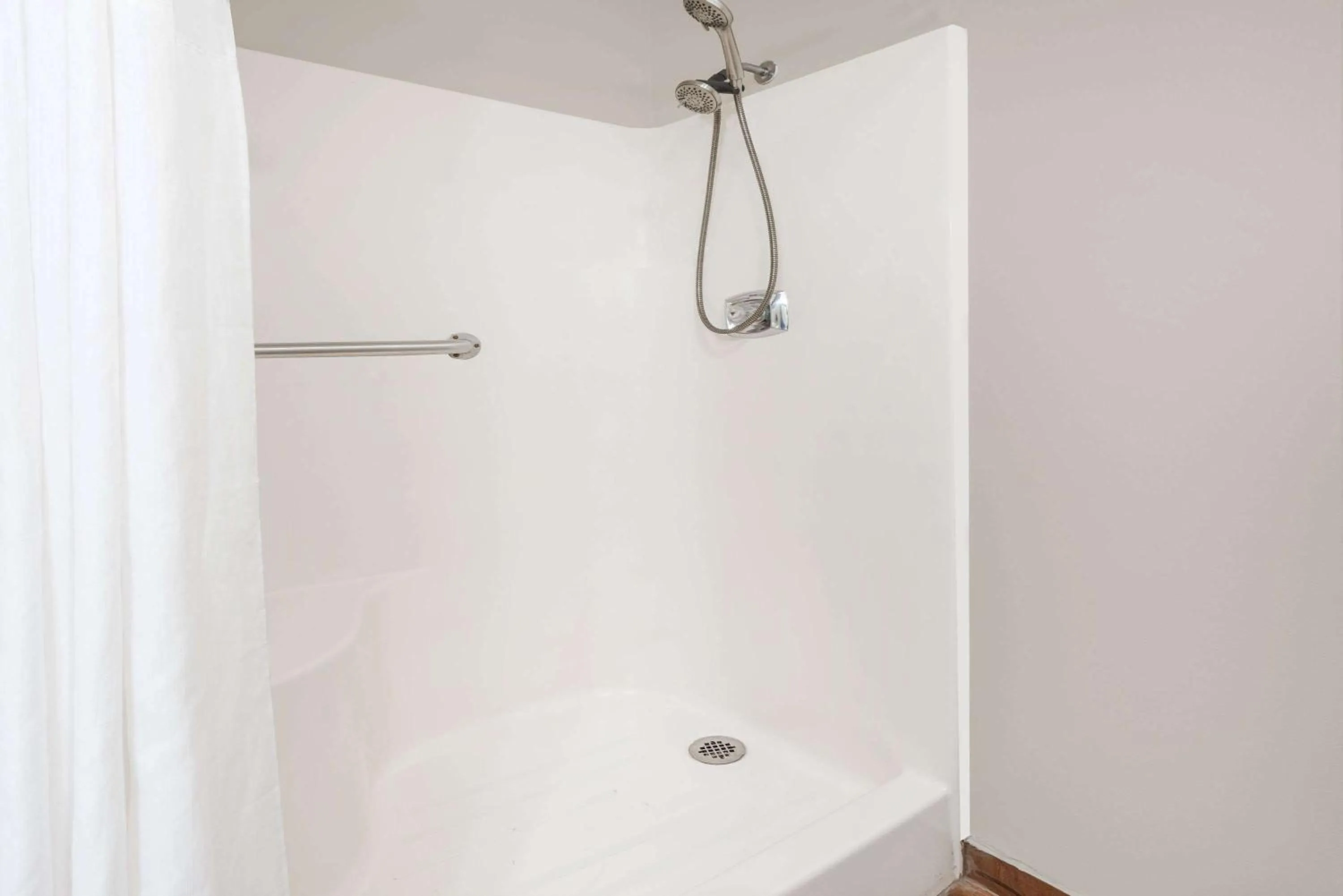 Shower in Super 8 by Wyndham Warrensburg