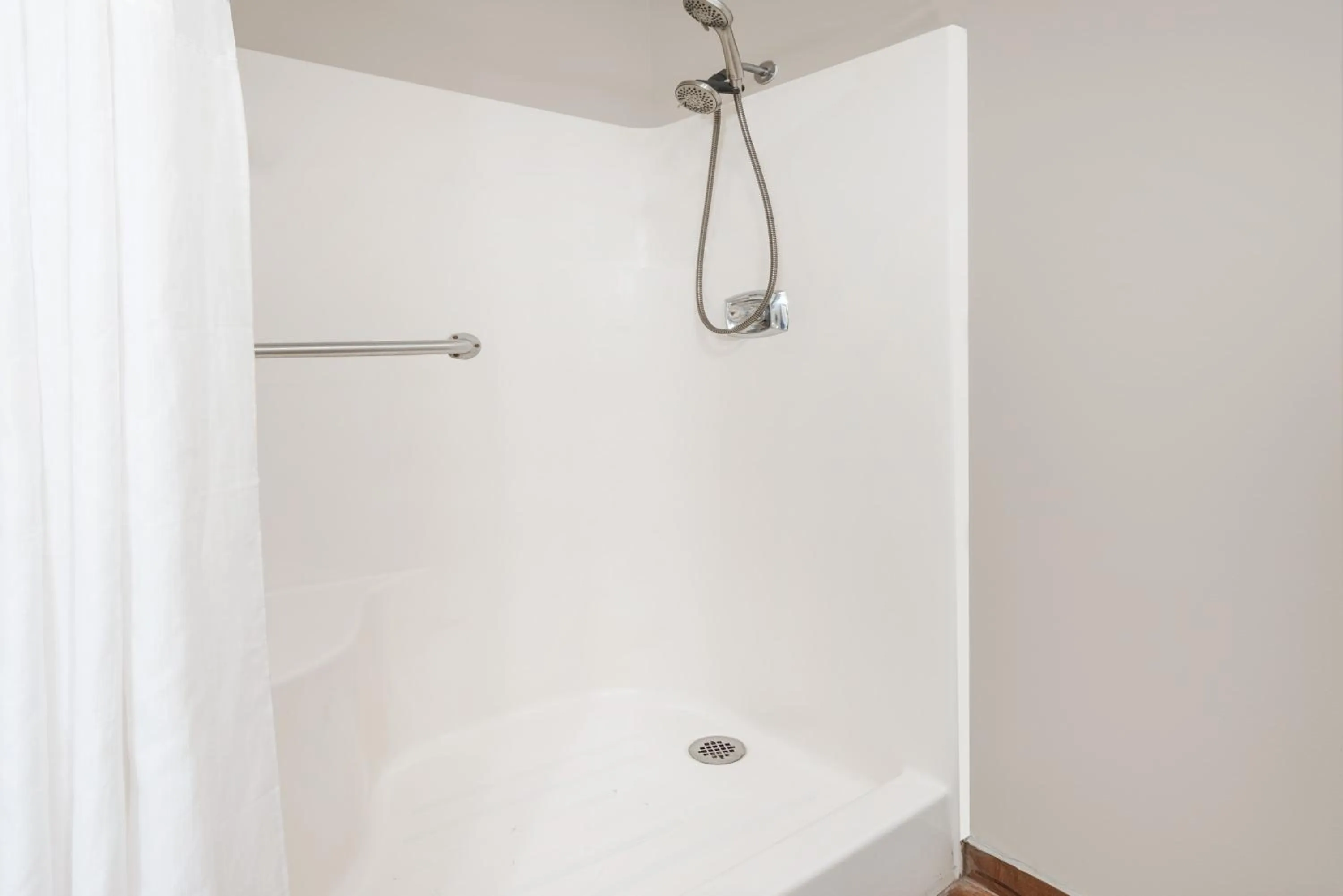 Shower in Super 8 by Wyndham Warrensburg