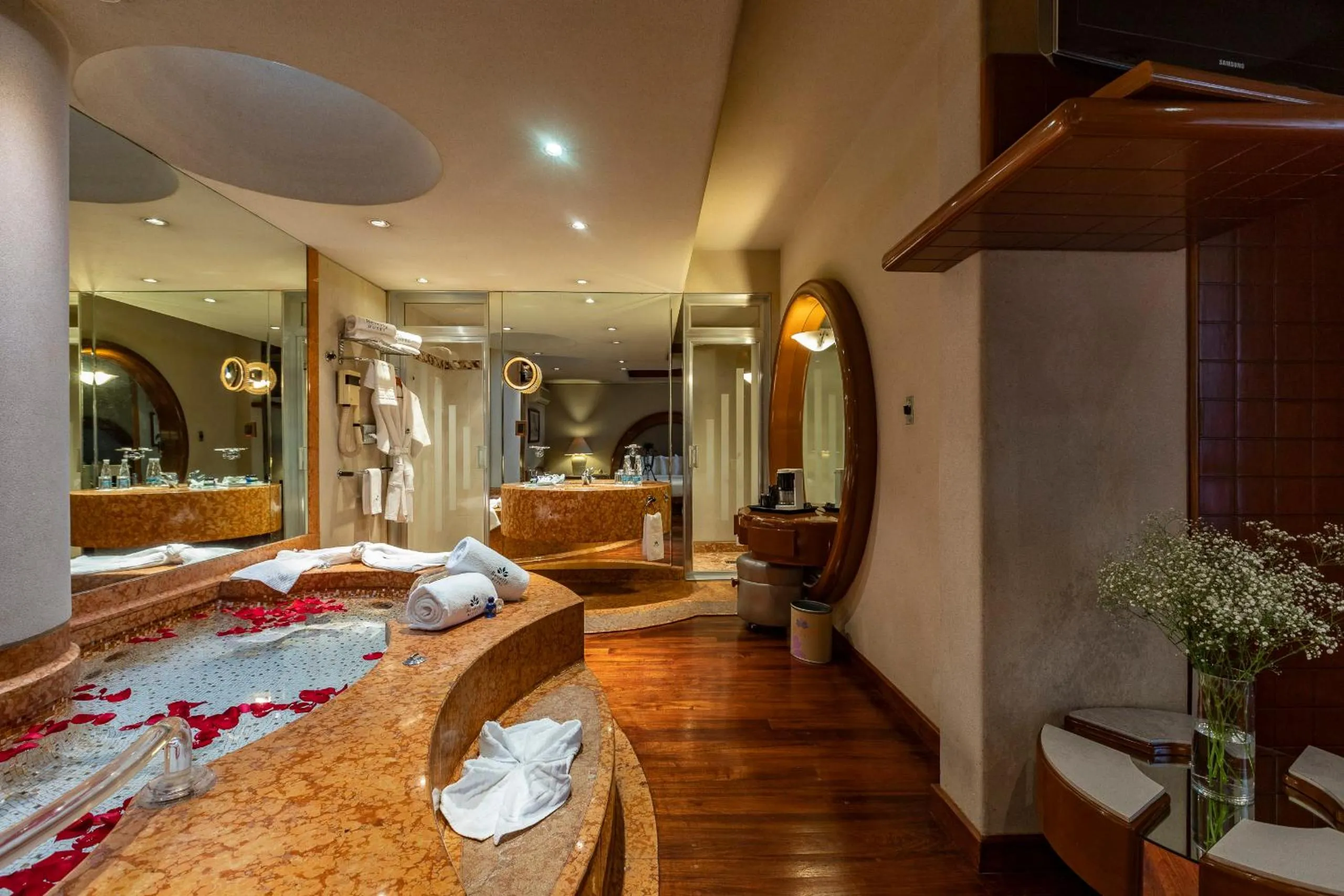 Bed in Hotel Beverly