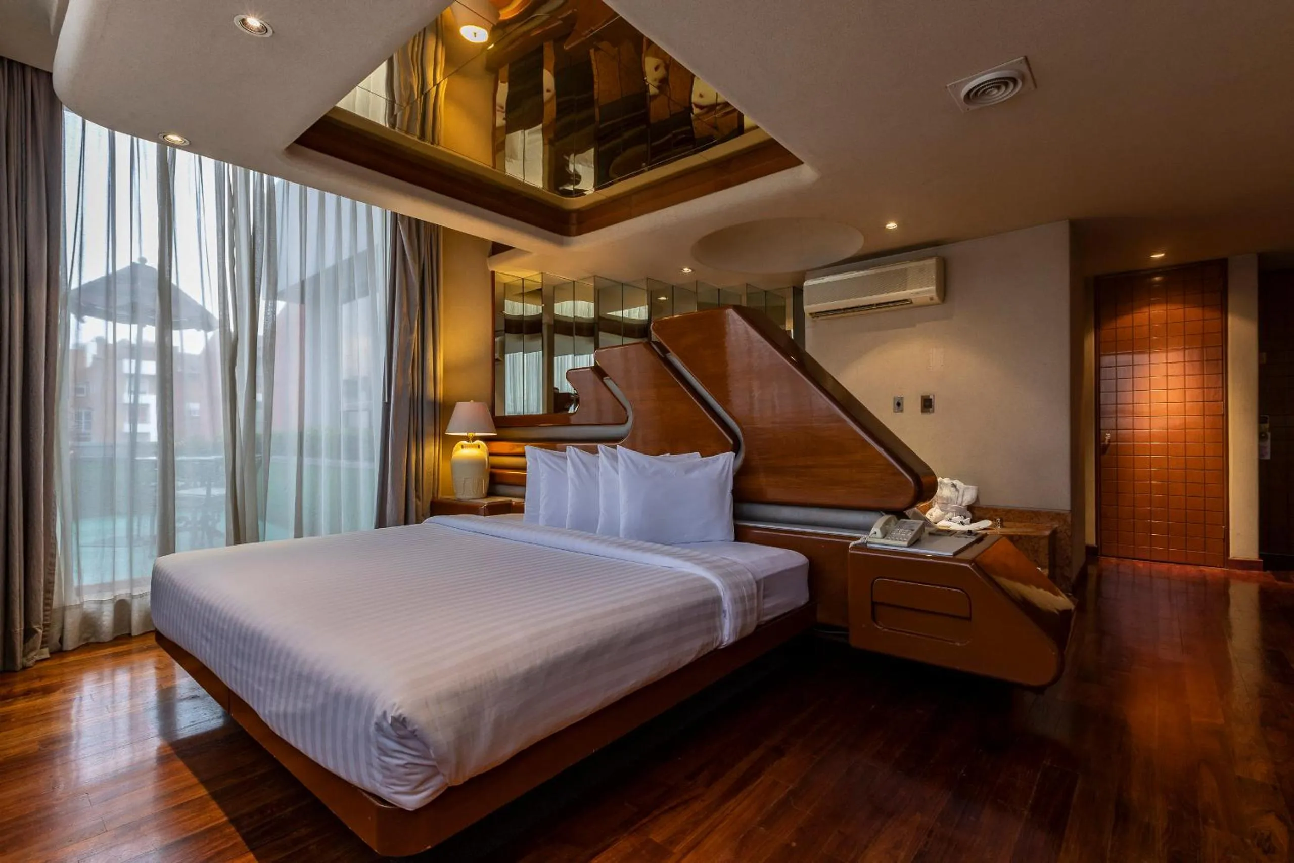 Bed in Hotel Beverly