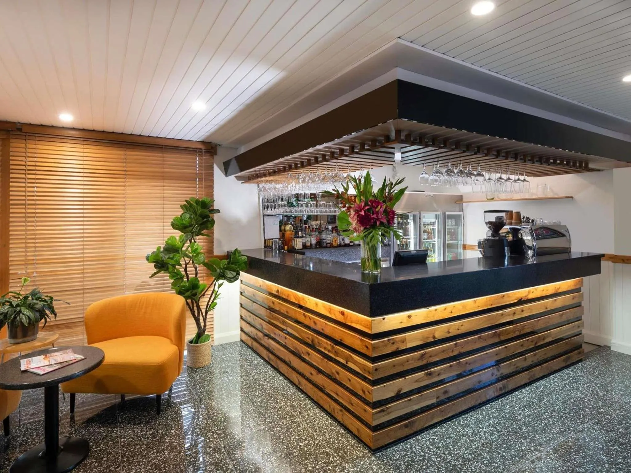 Lounge or bar in ibis Styles Orange
