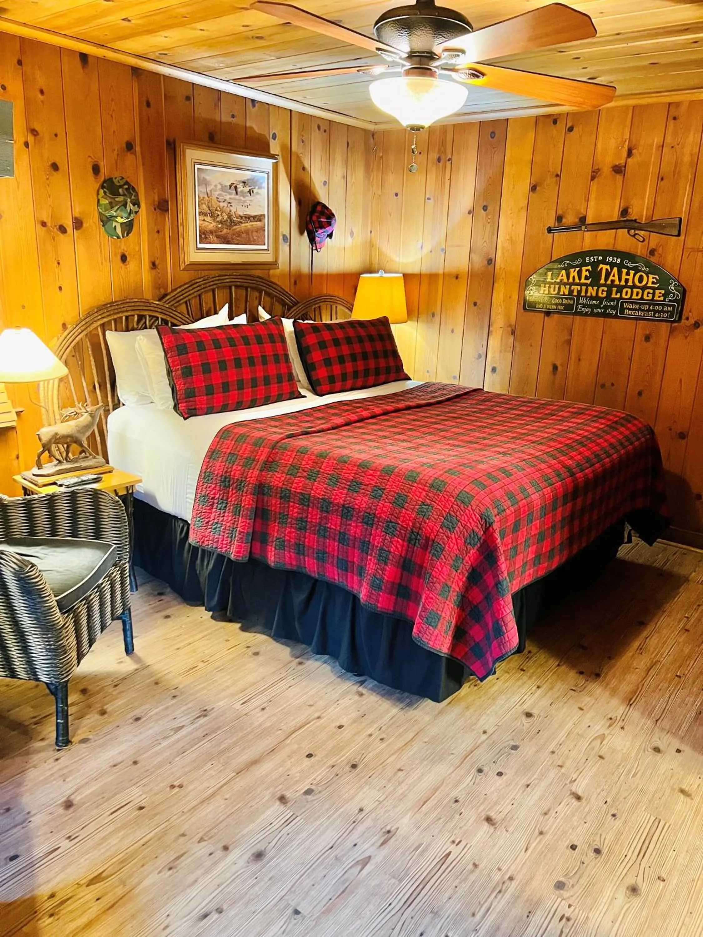 Bedroom, Bed in Cottage Inn At Lake Tahoe
