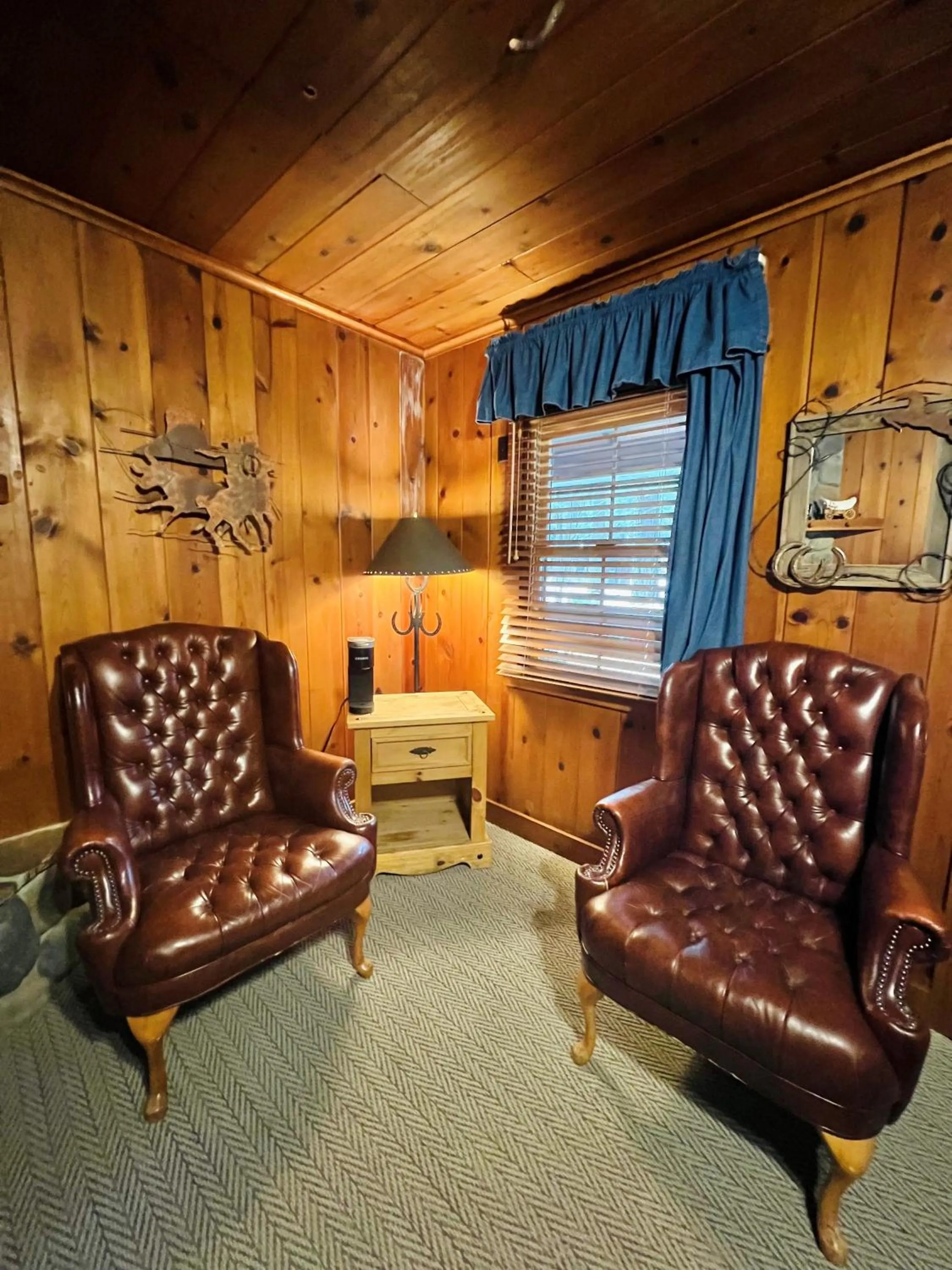Seating area in Cottage Inn At Lake Tahoe