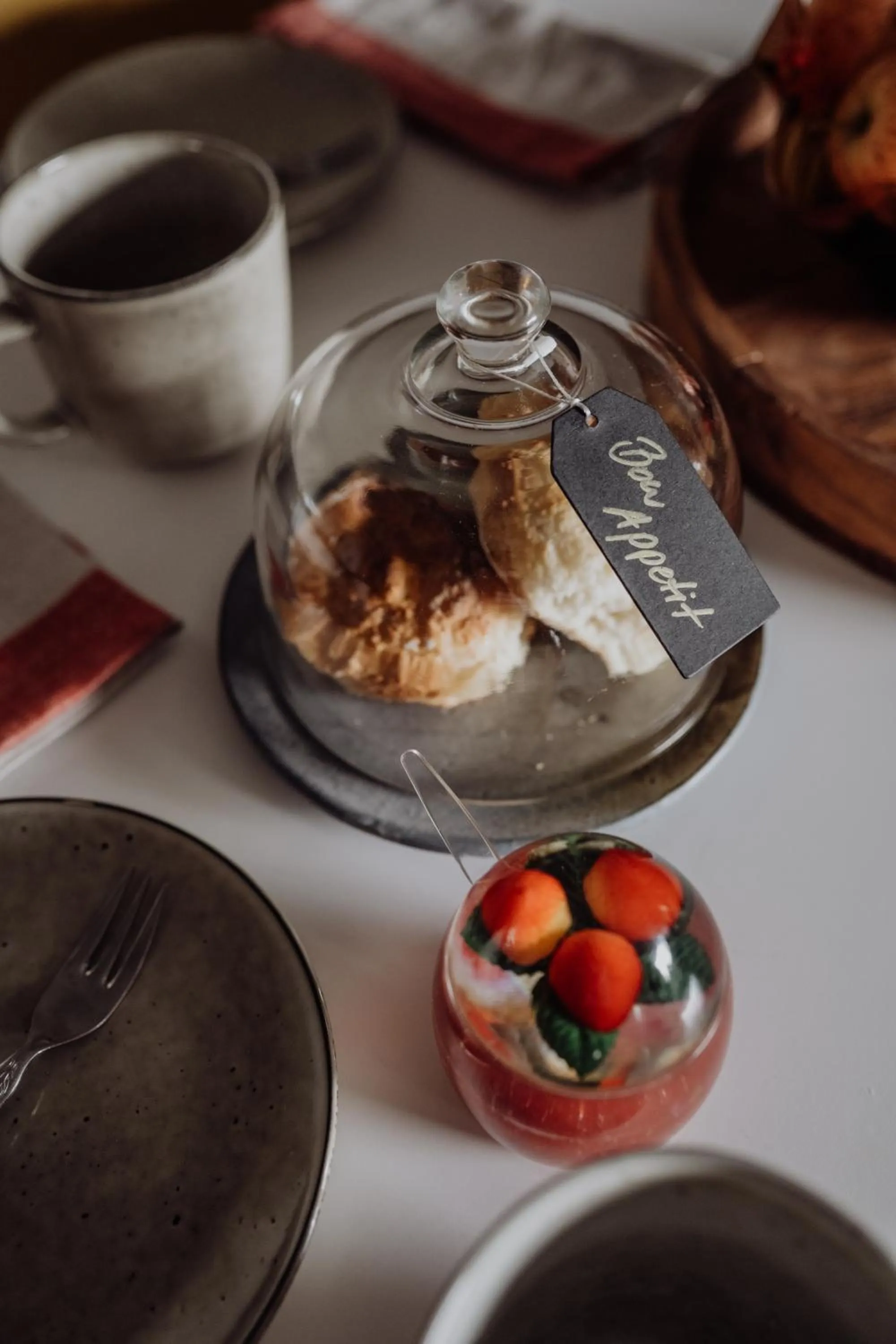 Food and drinks in Green Gables B&B Waterfront Apartment or Garden Studio