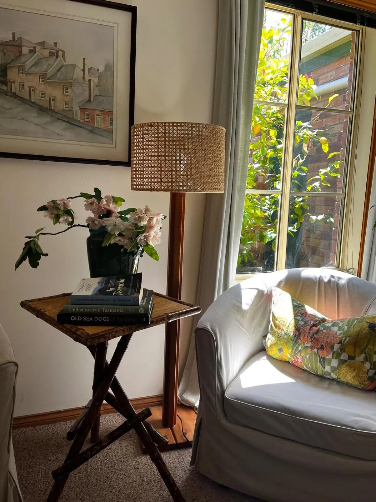 Seating area in Green Gables B&B Waterfront Apartment or Garden Studio
