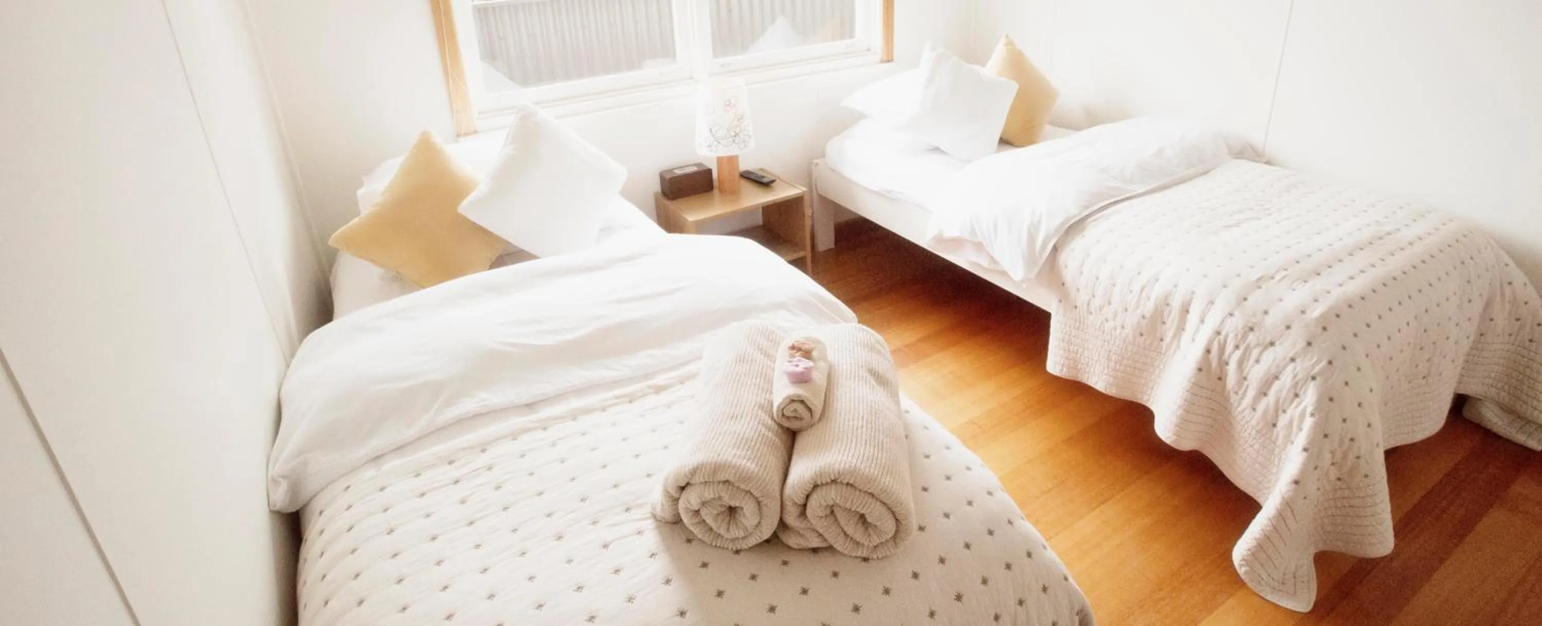 Bed in Beeches By The Sea