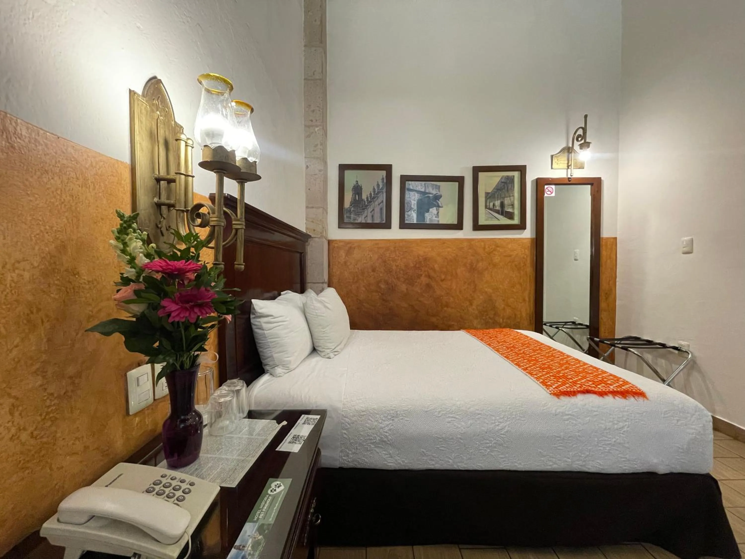 Bed in Hotel Historia