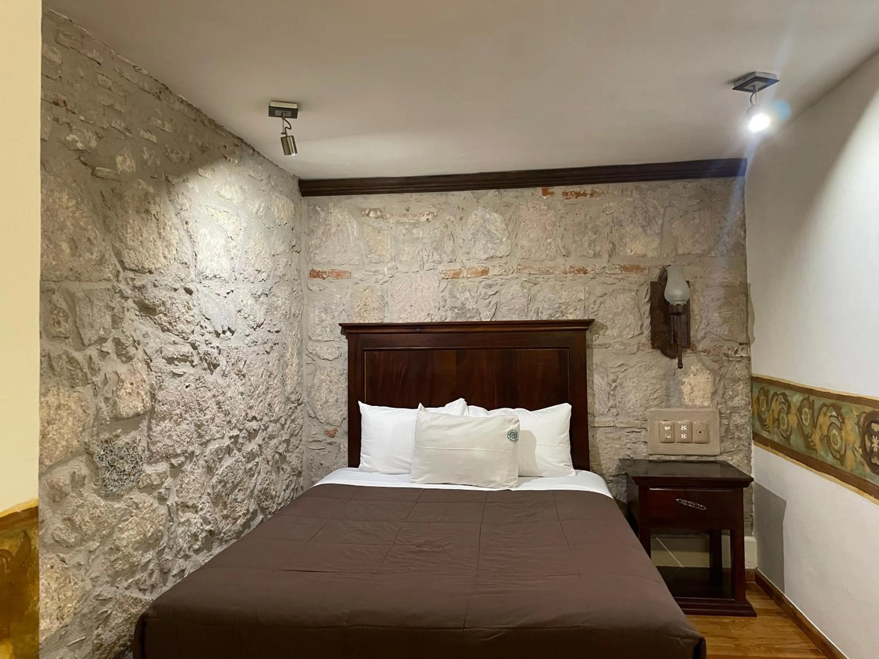 Bed in Hotel Historia