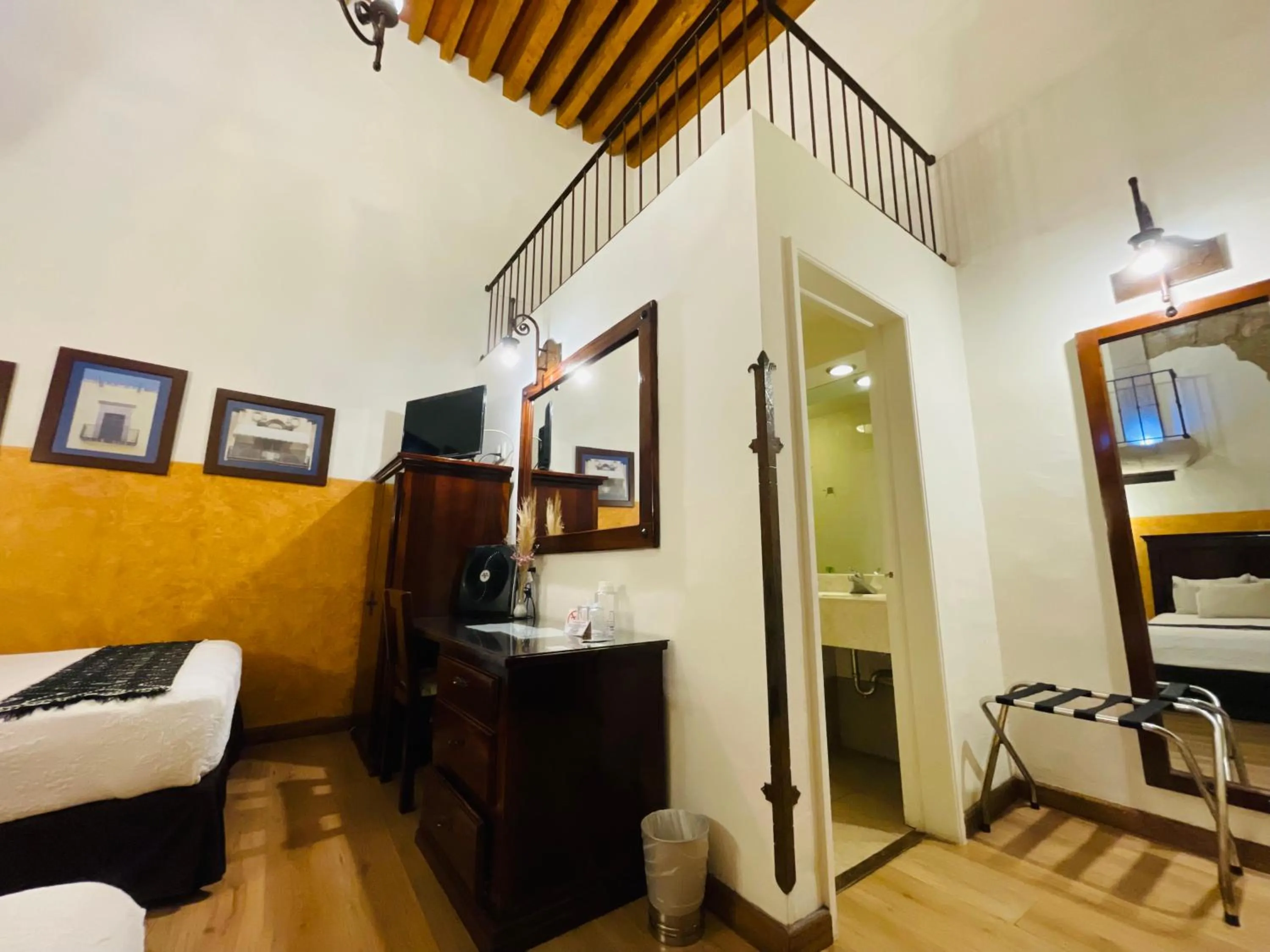 Bed in Hotel Historia