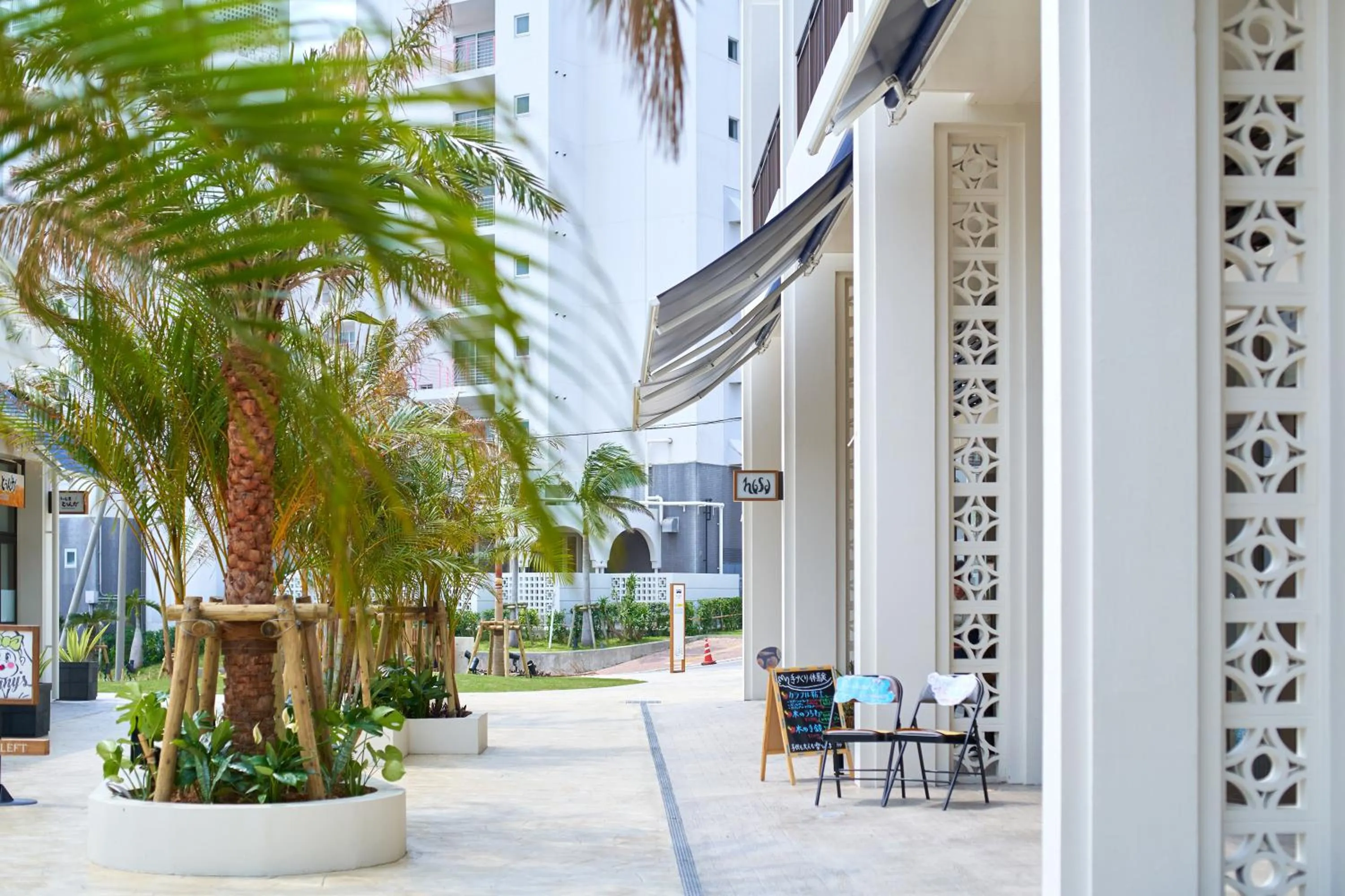 Restaurant/places to eat in Ala Mahaina Condo Hotel