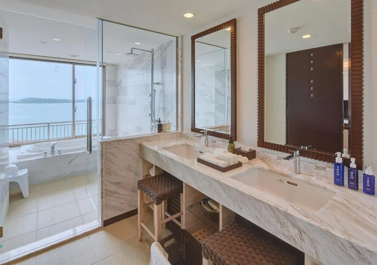 Bathroom in Ala Mahaina Condo Hotel