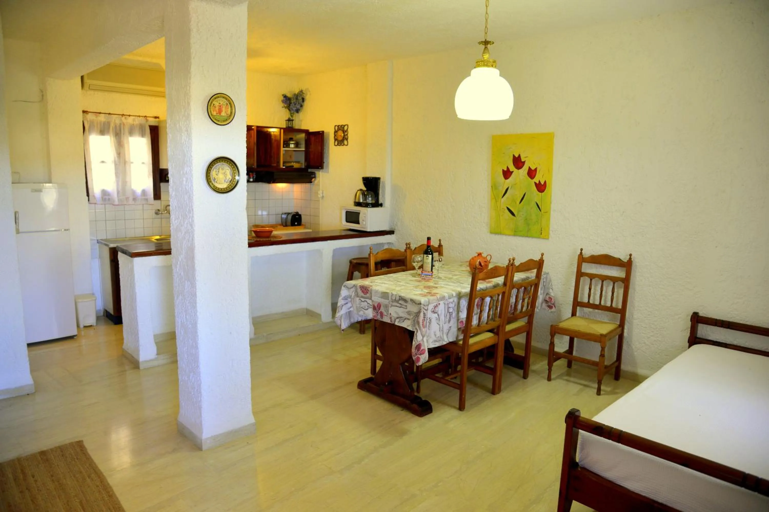 Kitchen or kitchenette, Bed in Filoxenia Villa