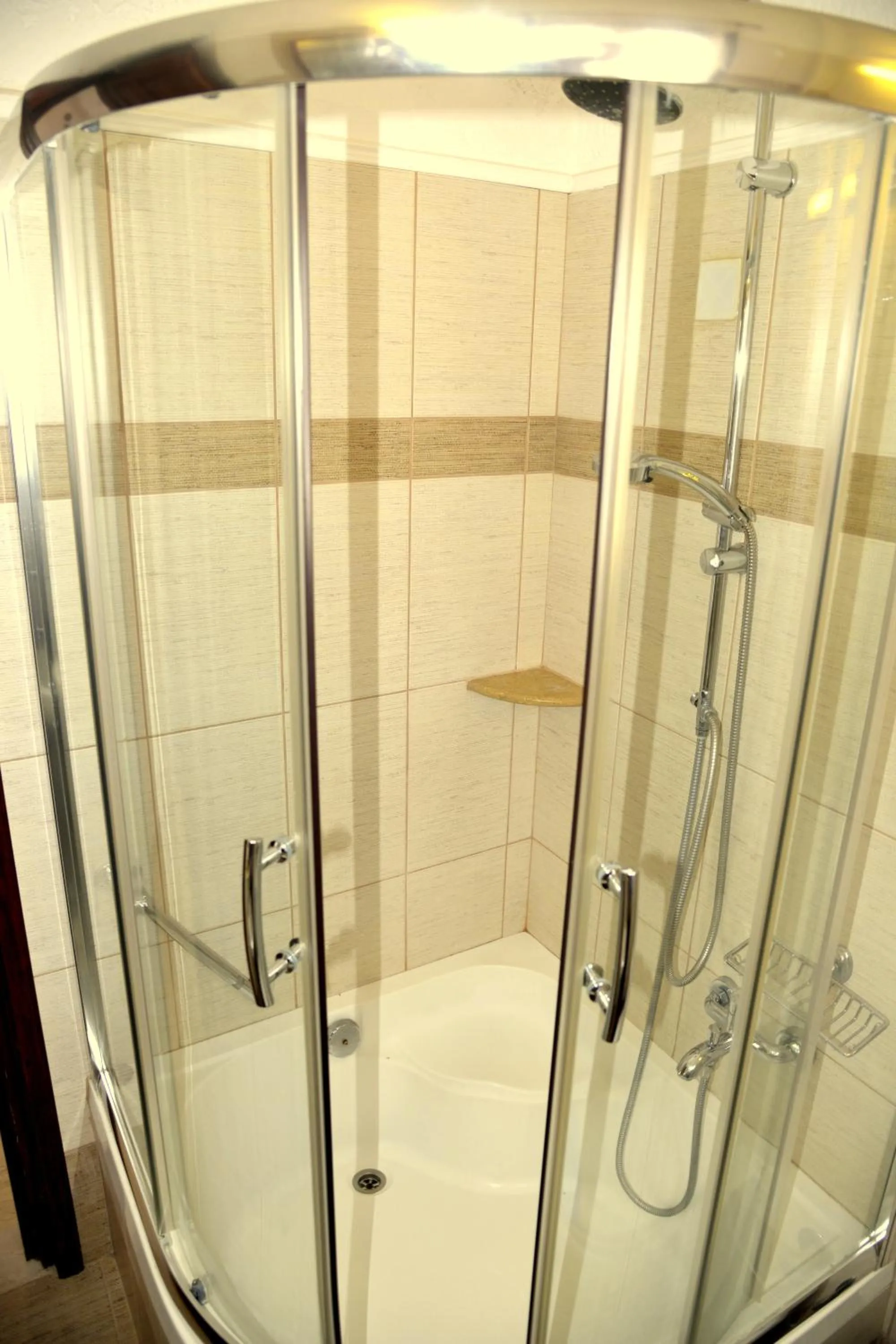 Shower in Filoxenia Villa