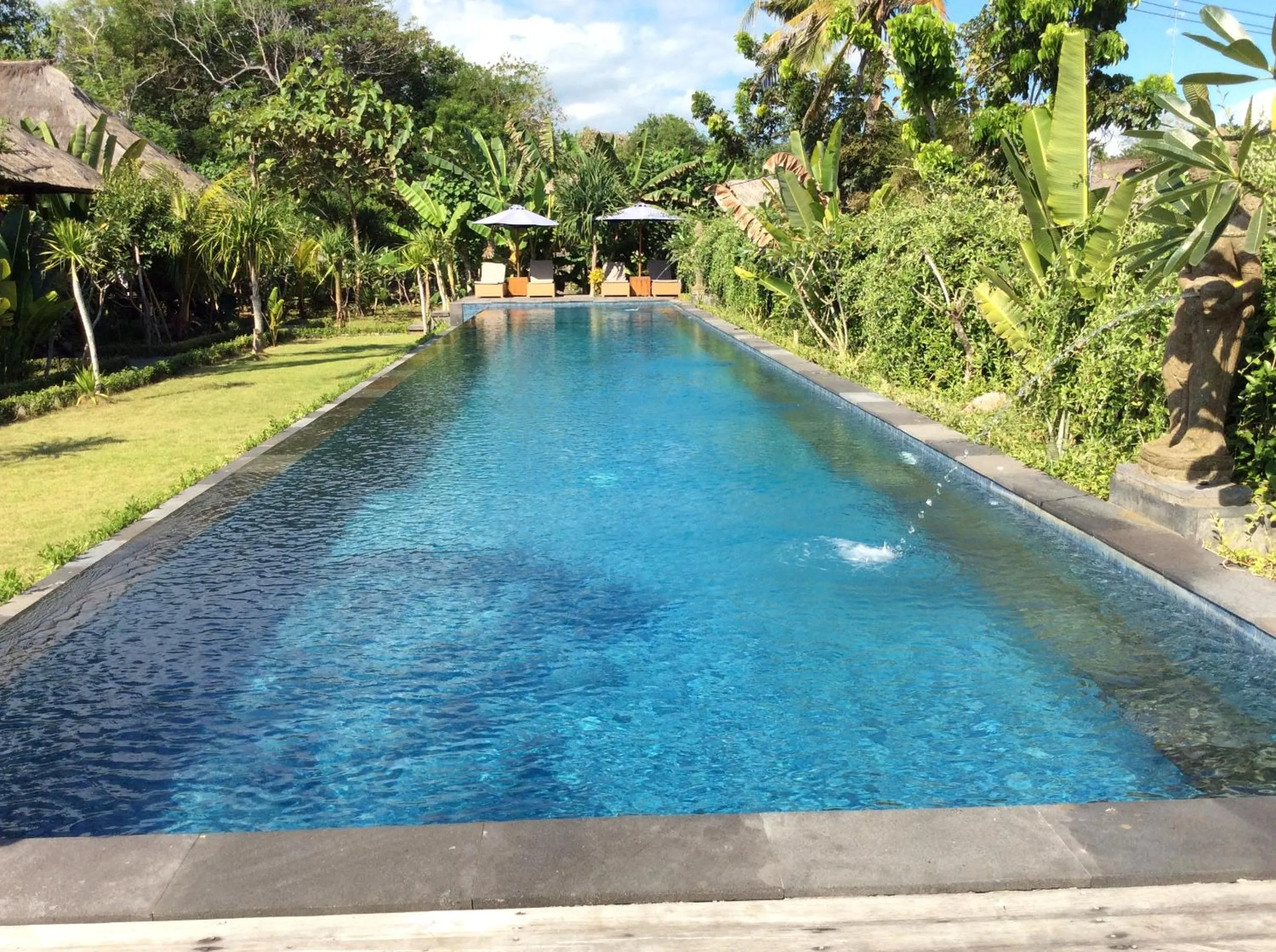 Swimming pool in Sunset Villa Lembongan