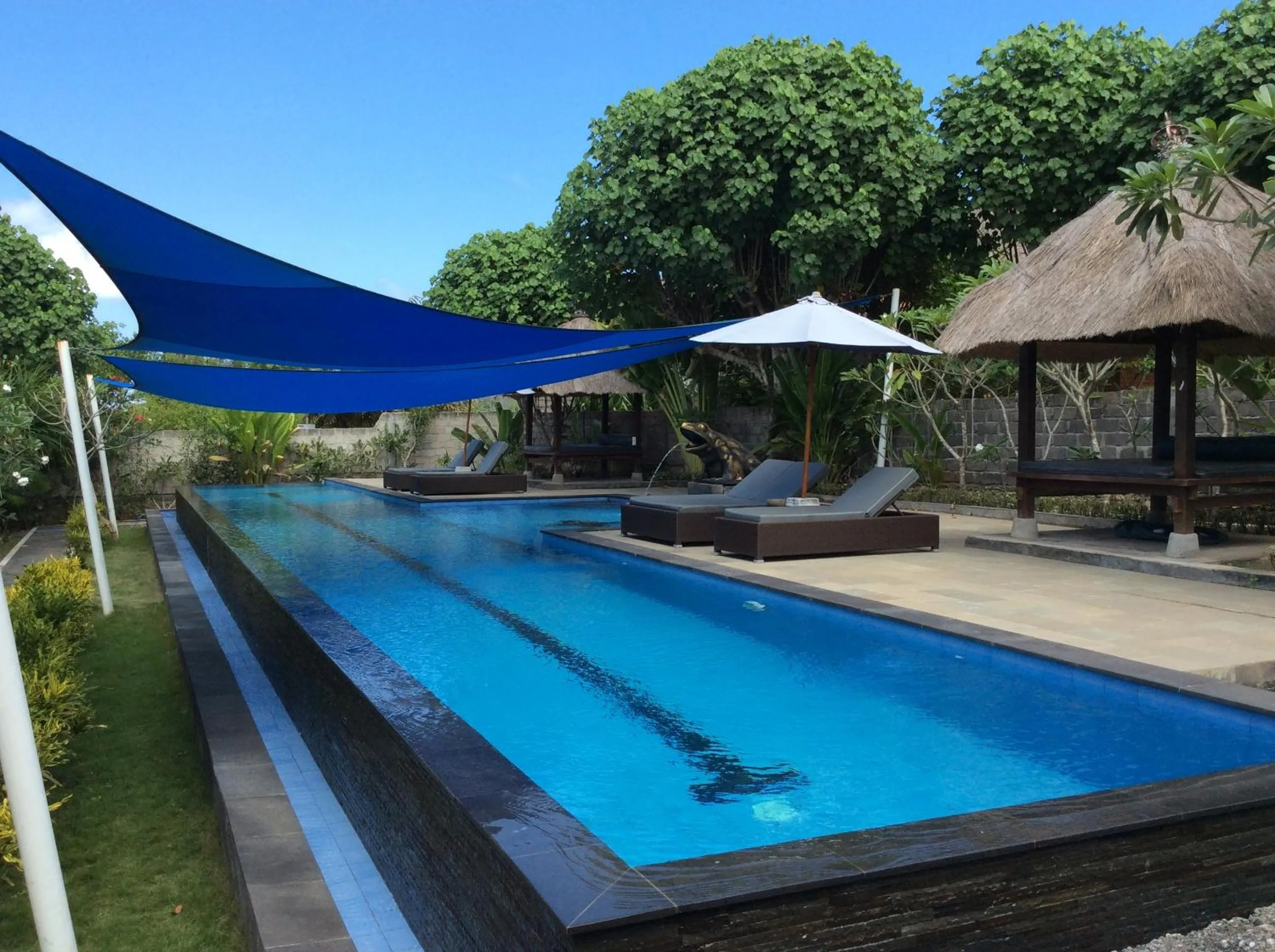 Swimming pool in Sunset Villa Lembongan