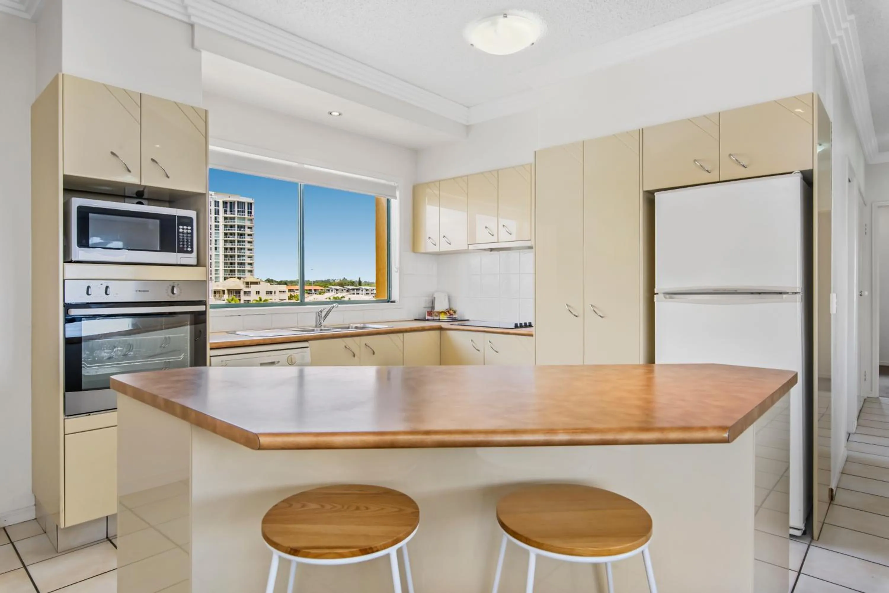 Kitchen or kitchenette in Sunshine Towers Boutique Apartments