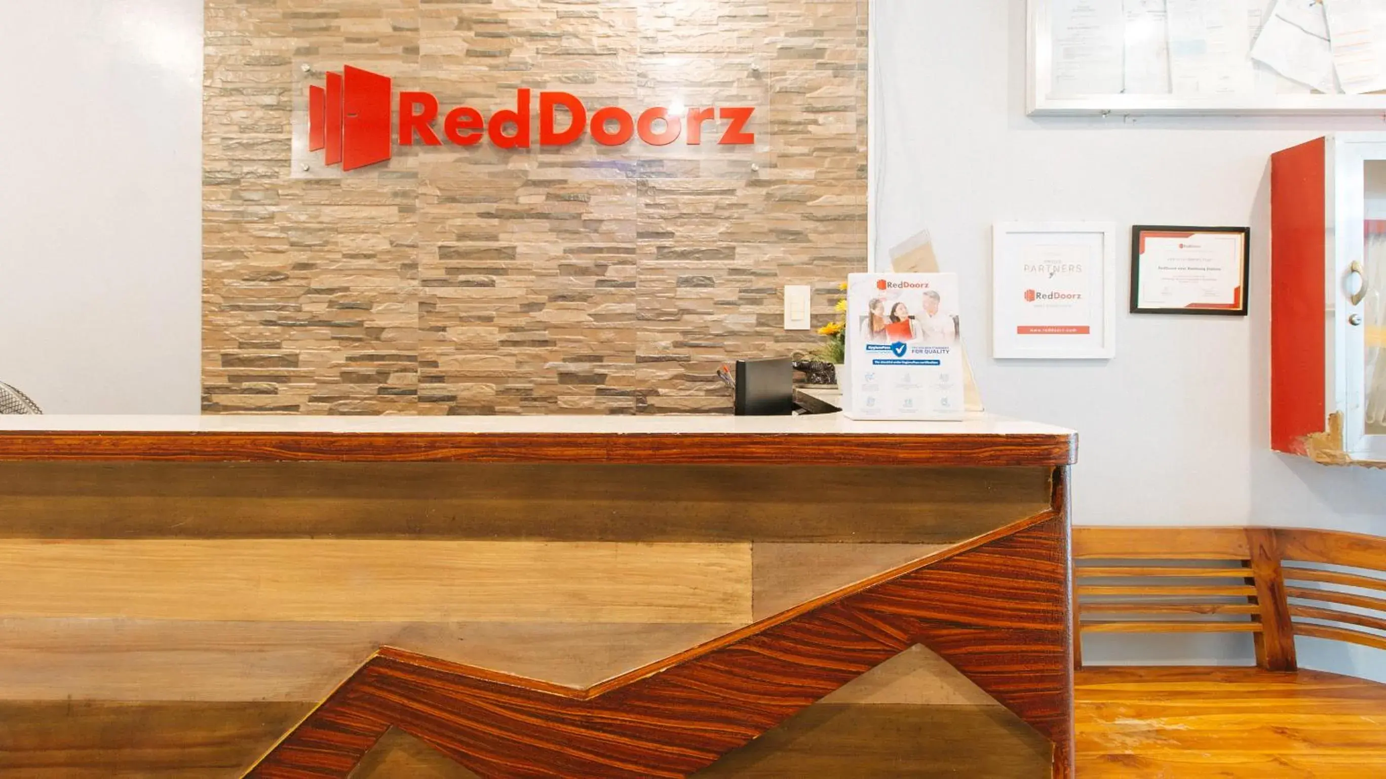 Lobby or reception in RedDoorz near Bambang Station Lobby or reception in RedDoorz near Bambang Station