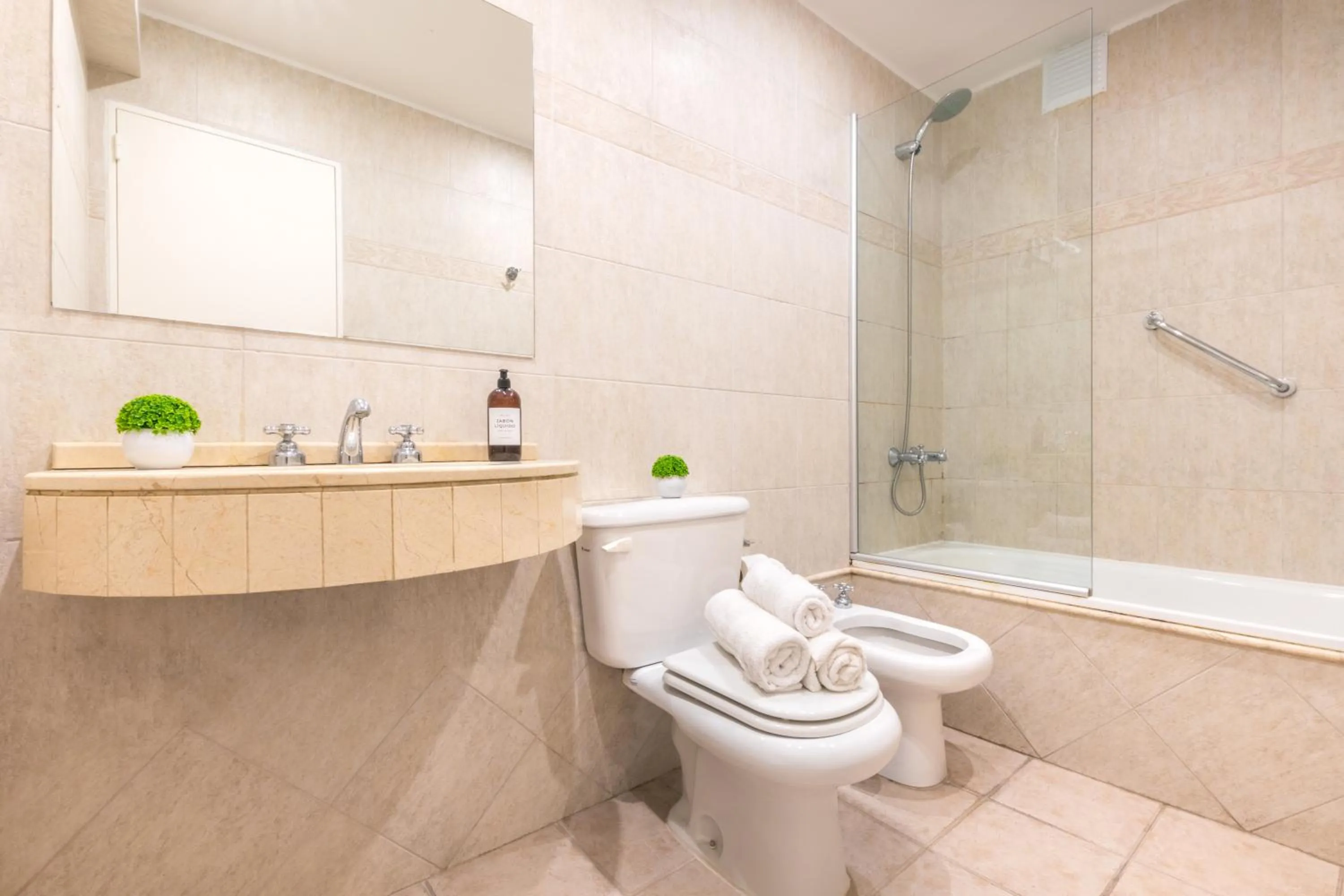 Bathroom in Modern Apartments in Puerto Madero