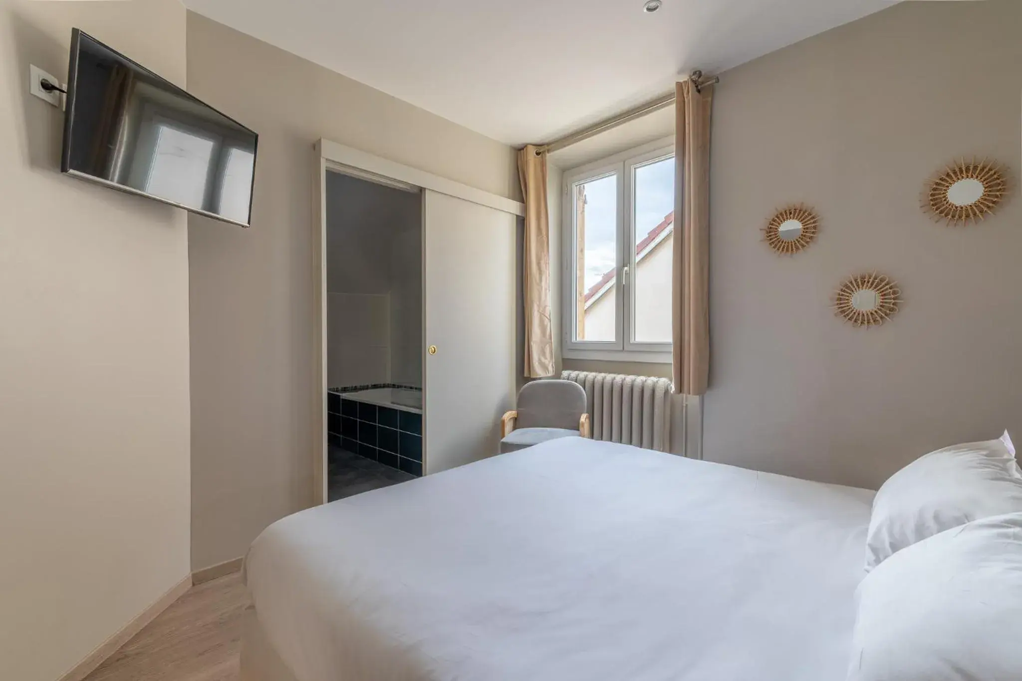 Bedroom, Bed in 1924 Hôtel Bedroom, Bed in 1924 Hôtel