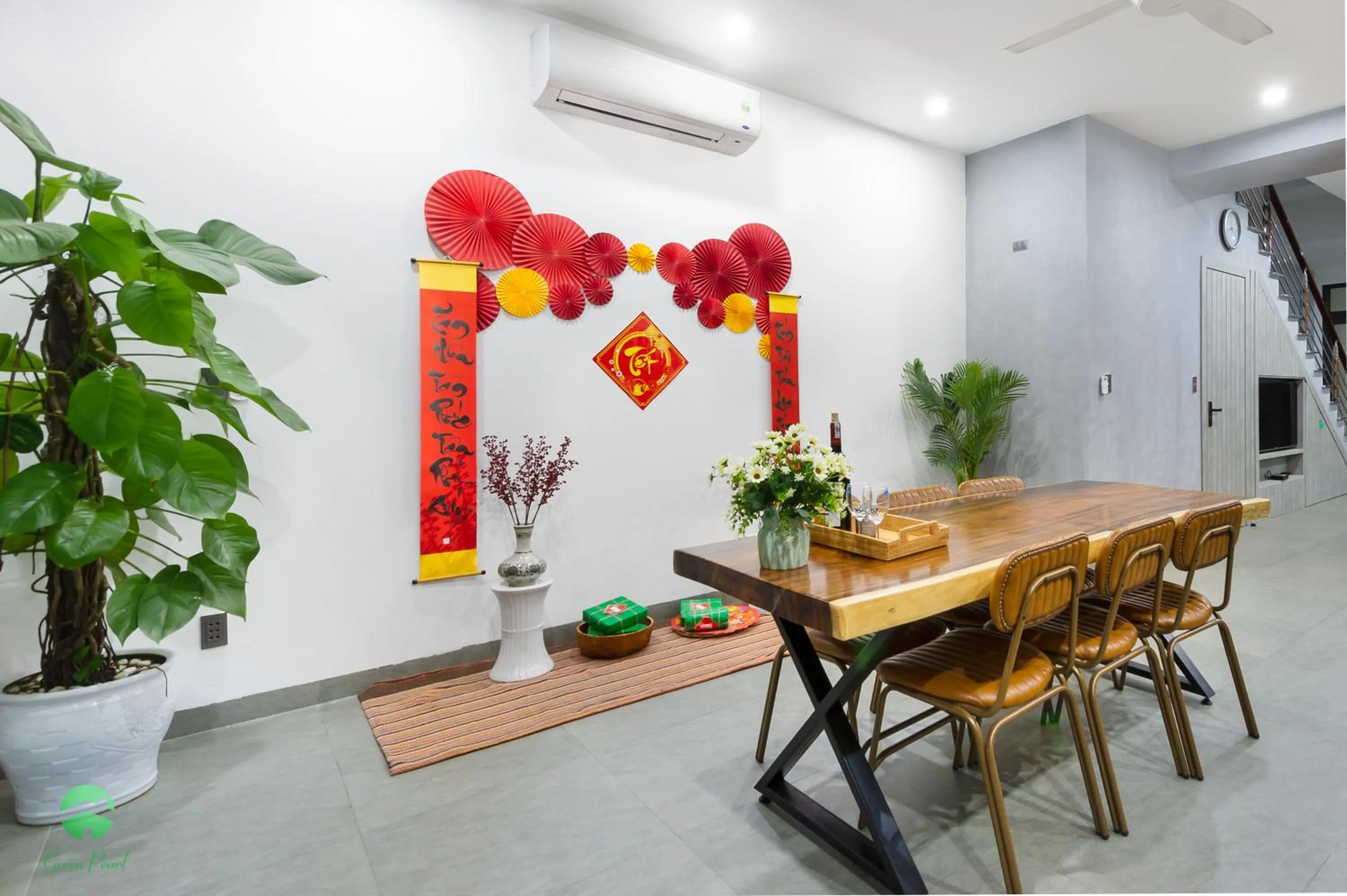 Dining area in Green Pearl Villa Ha Long