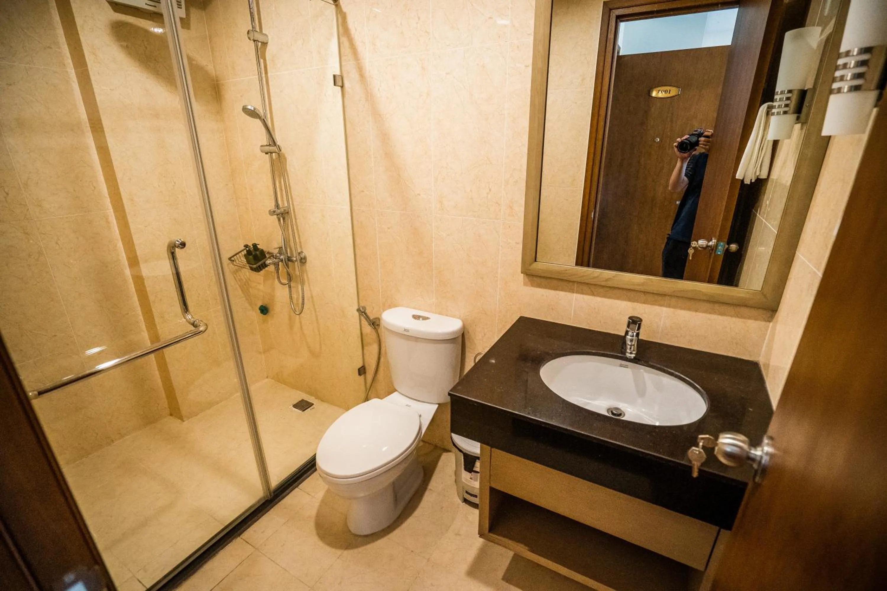 Shower in Green Pearl Villa Ha Long