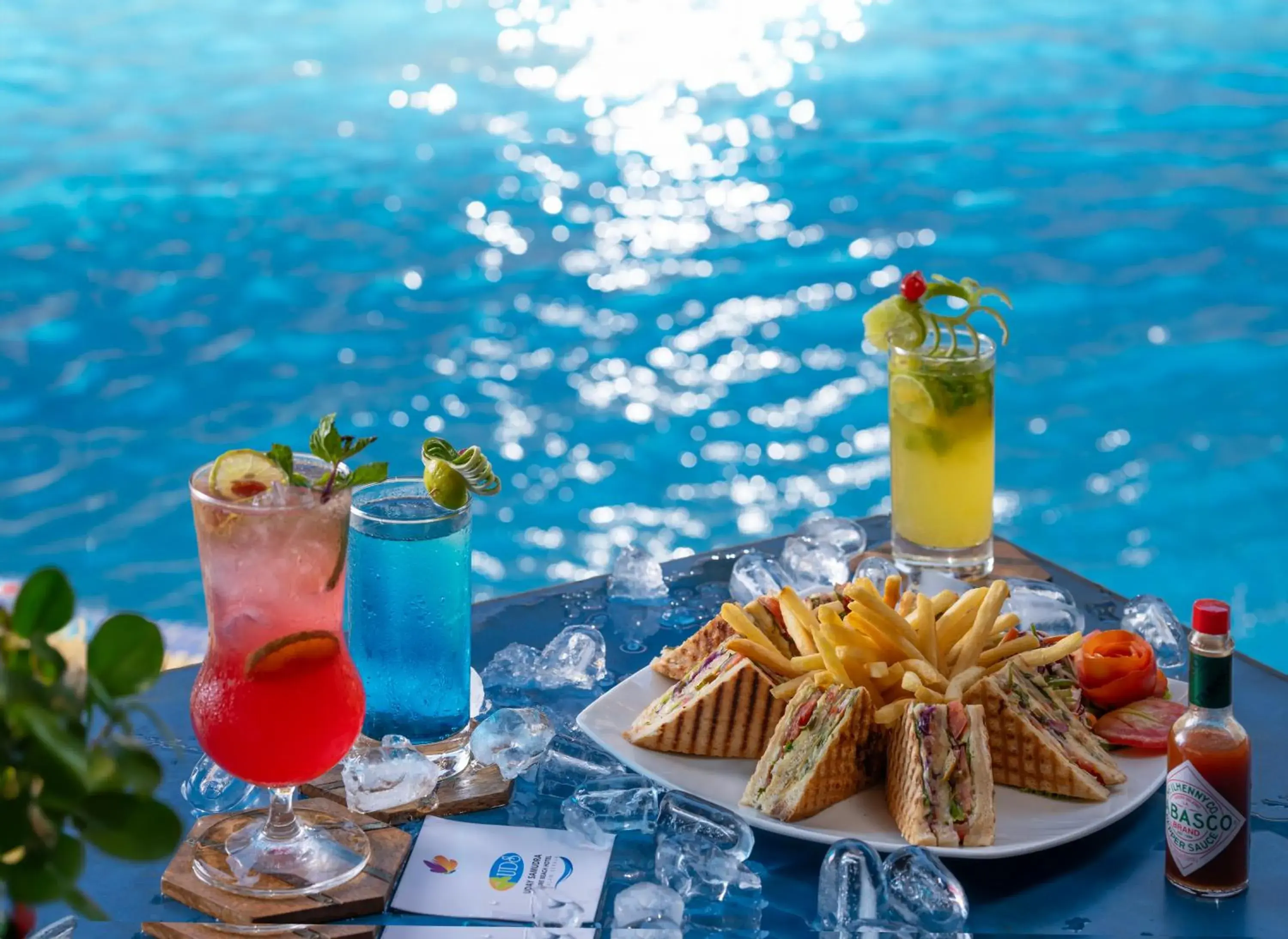 Swimming pool in Uday Samudra Leisure Beach Hotel & Spa Swimming pool in Uday Samudra Leisure Beach Hotel & Spa