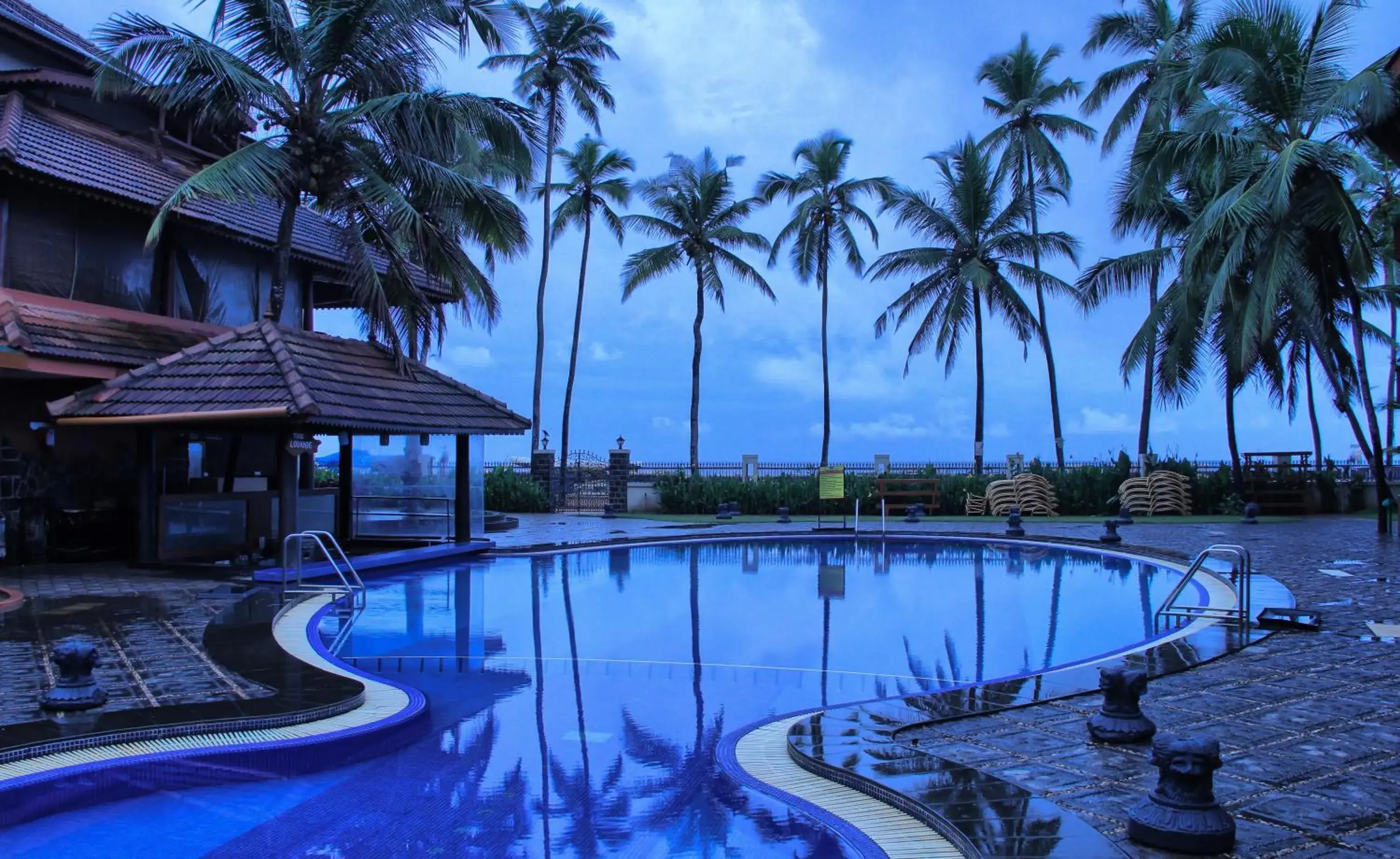 Swimming pool in Uday Samudra Leisure Beach Hotel & Spa Swimming pool in Uday Samudra Leisure Beach Hotel & Spa