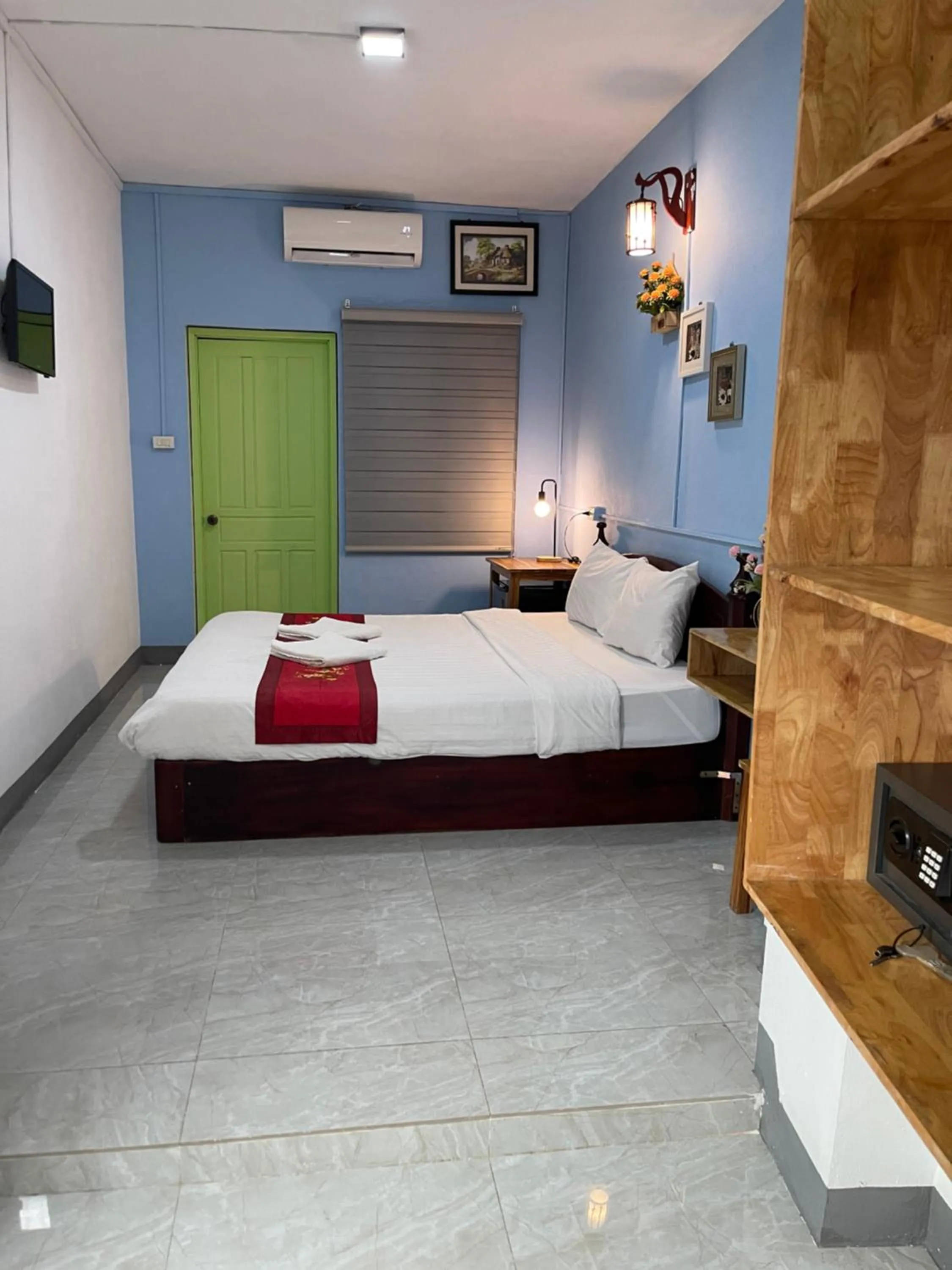 Bed in Liberty Place