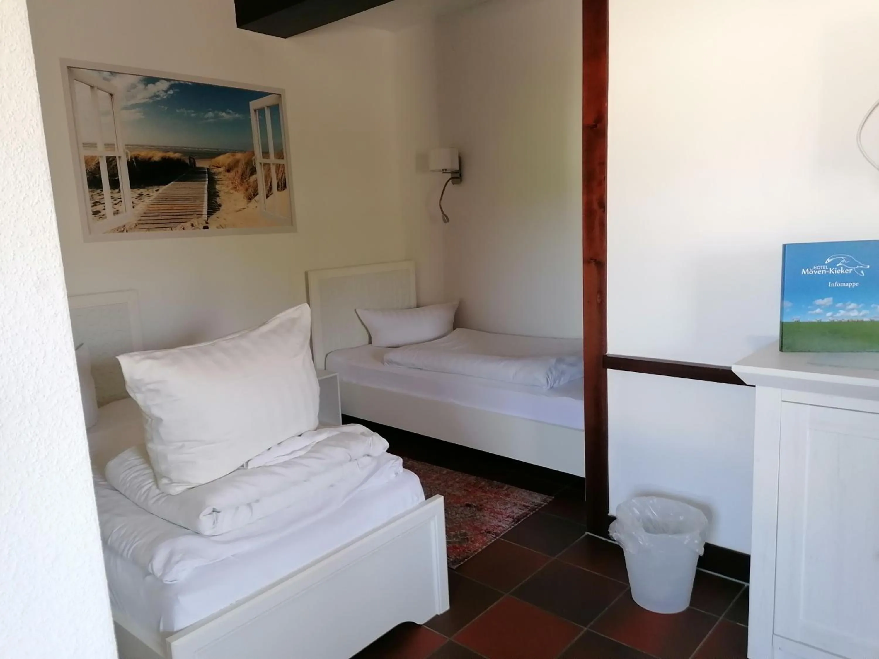 Bedroom, Bed in Hotel Möven-Kieker