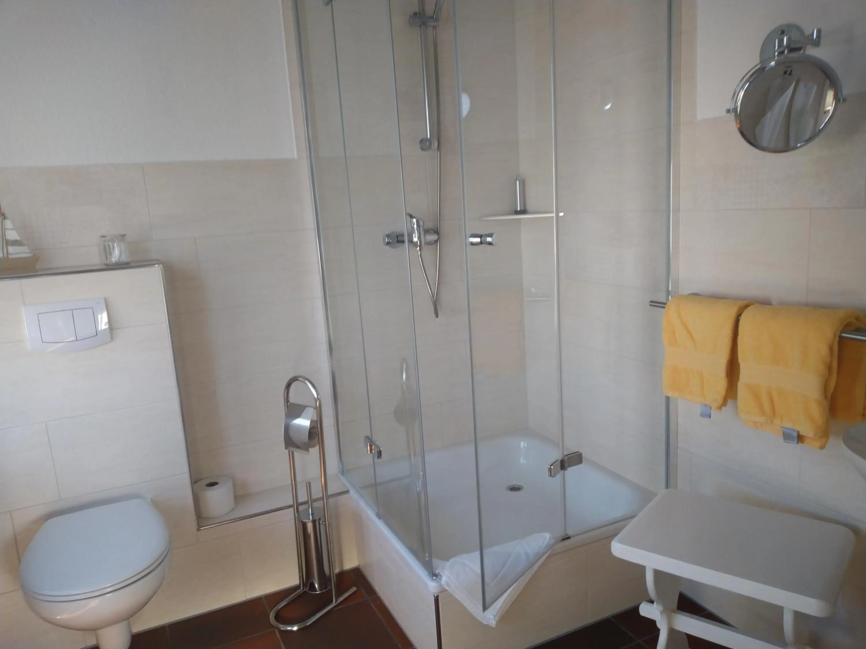 Shower in Hotel Möven-Kieker