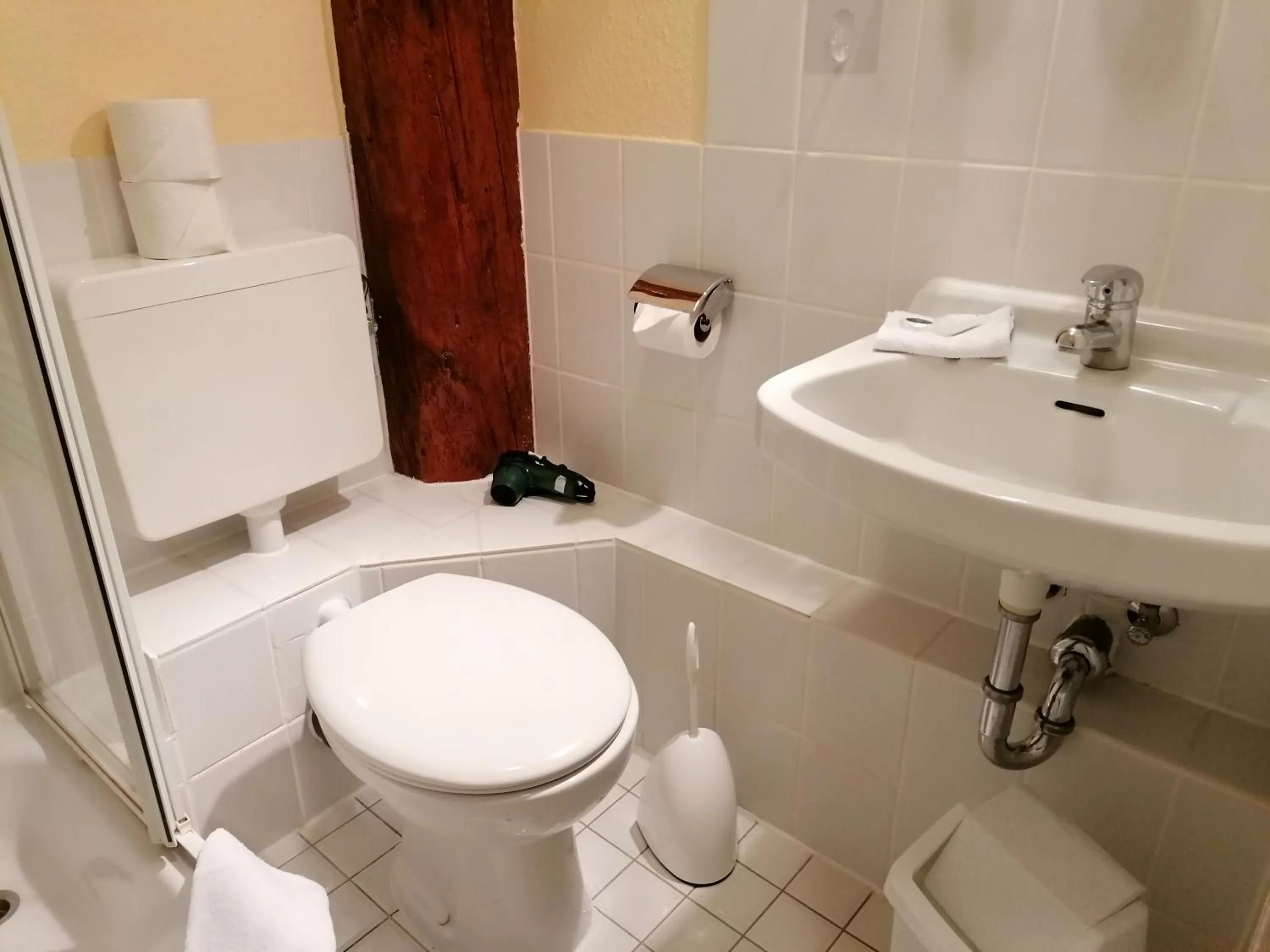 Bathroom in Hotel Möven-Kieker