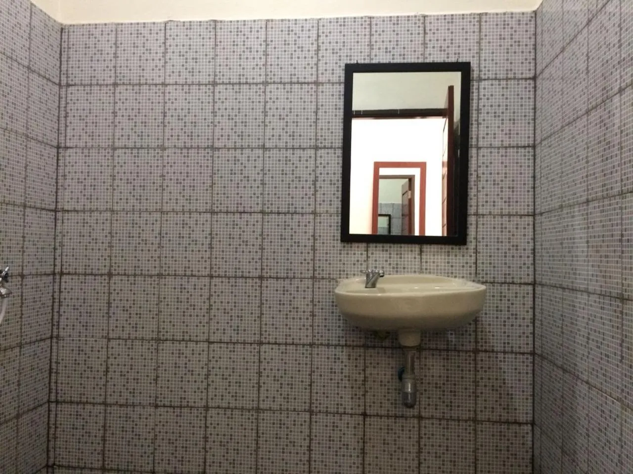 Bathroom in D'Batur Hotel