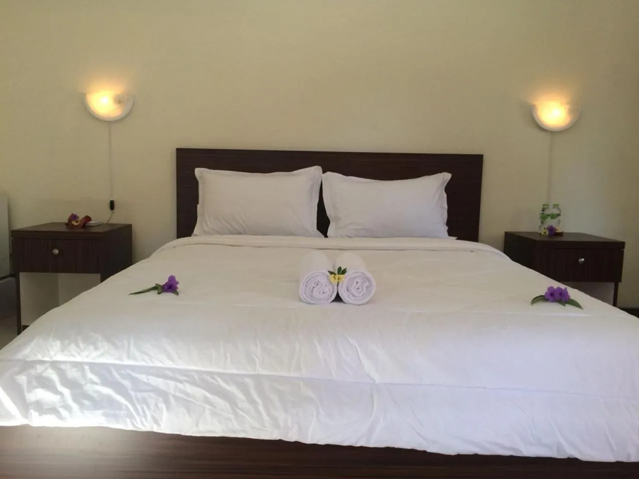 Bed in D'Batur Hotel