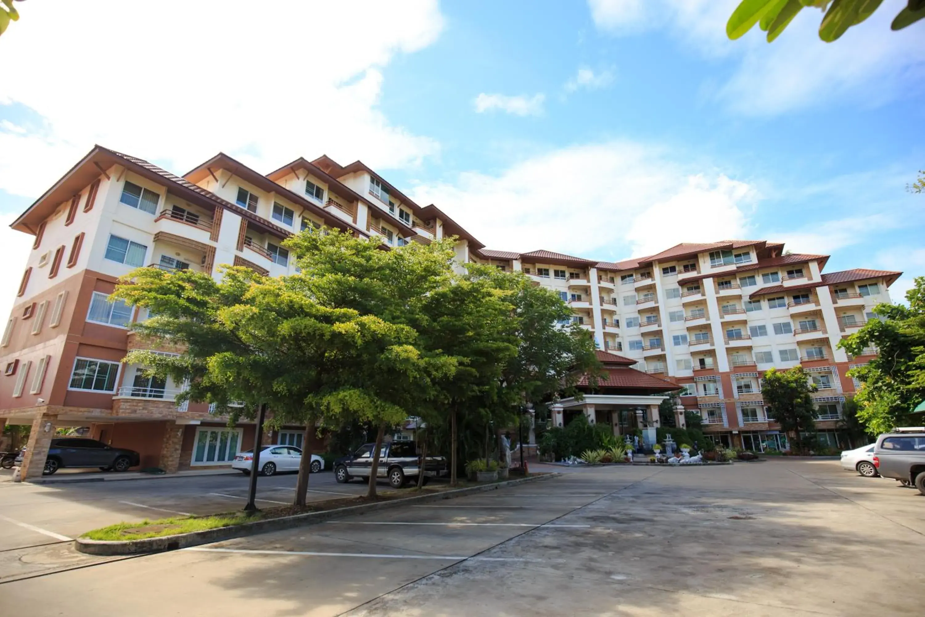 Property building in Kwanruen Resort Property building in Kwanruen Resort