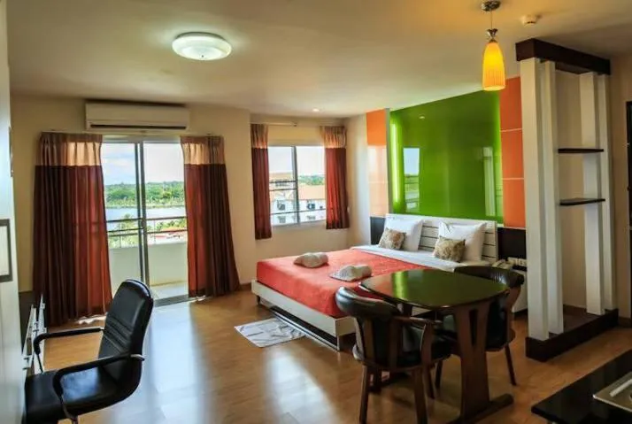 Bed in Kwanruen Resort