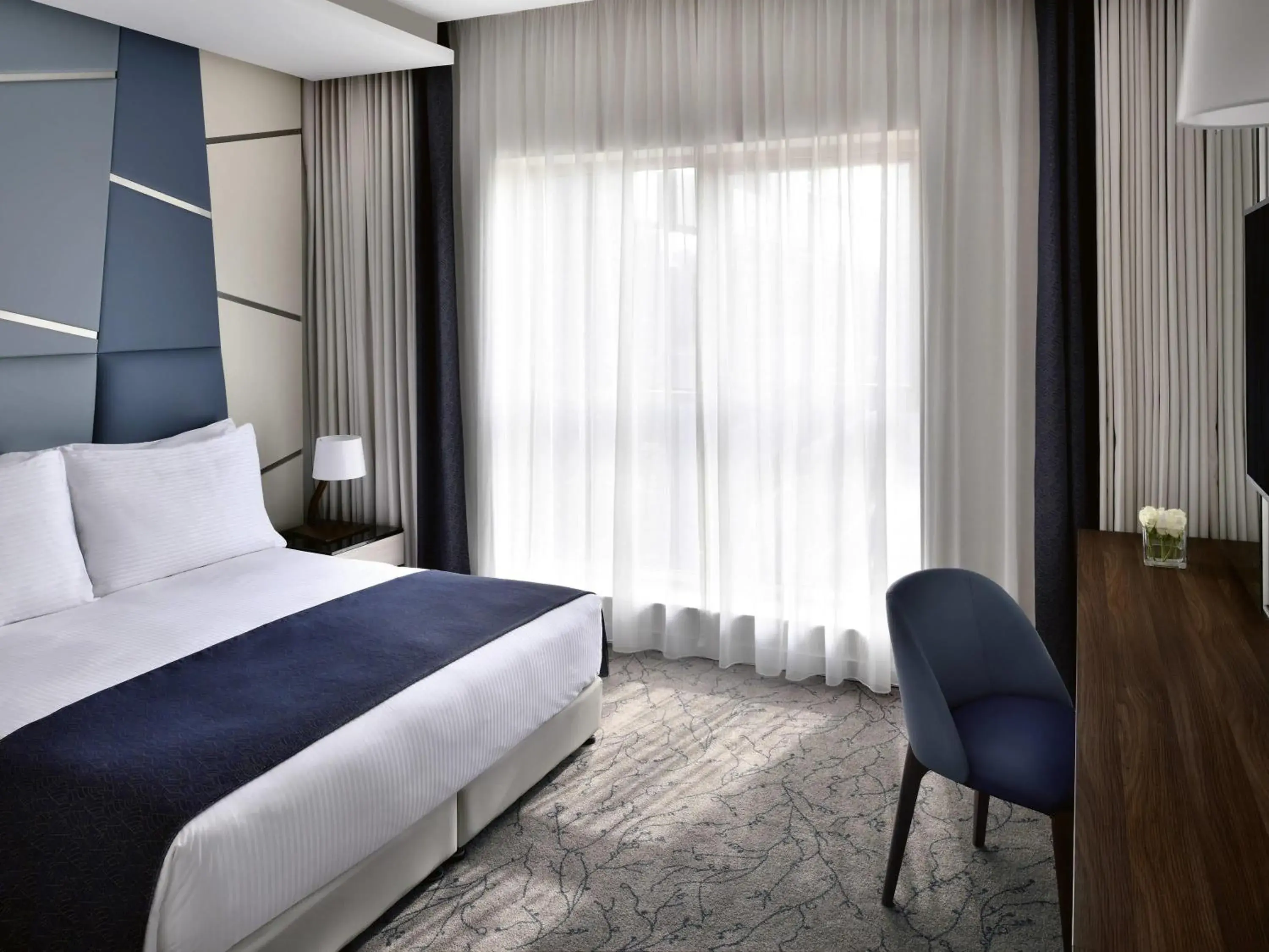 Bedroom, Bed in Mövenpick Hotel Apartments Downtown Dubai Bedroom, Bed in Mövenpick Hotel Apartments Downtown Dubai