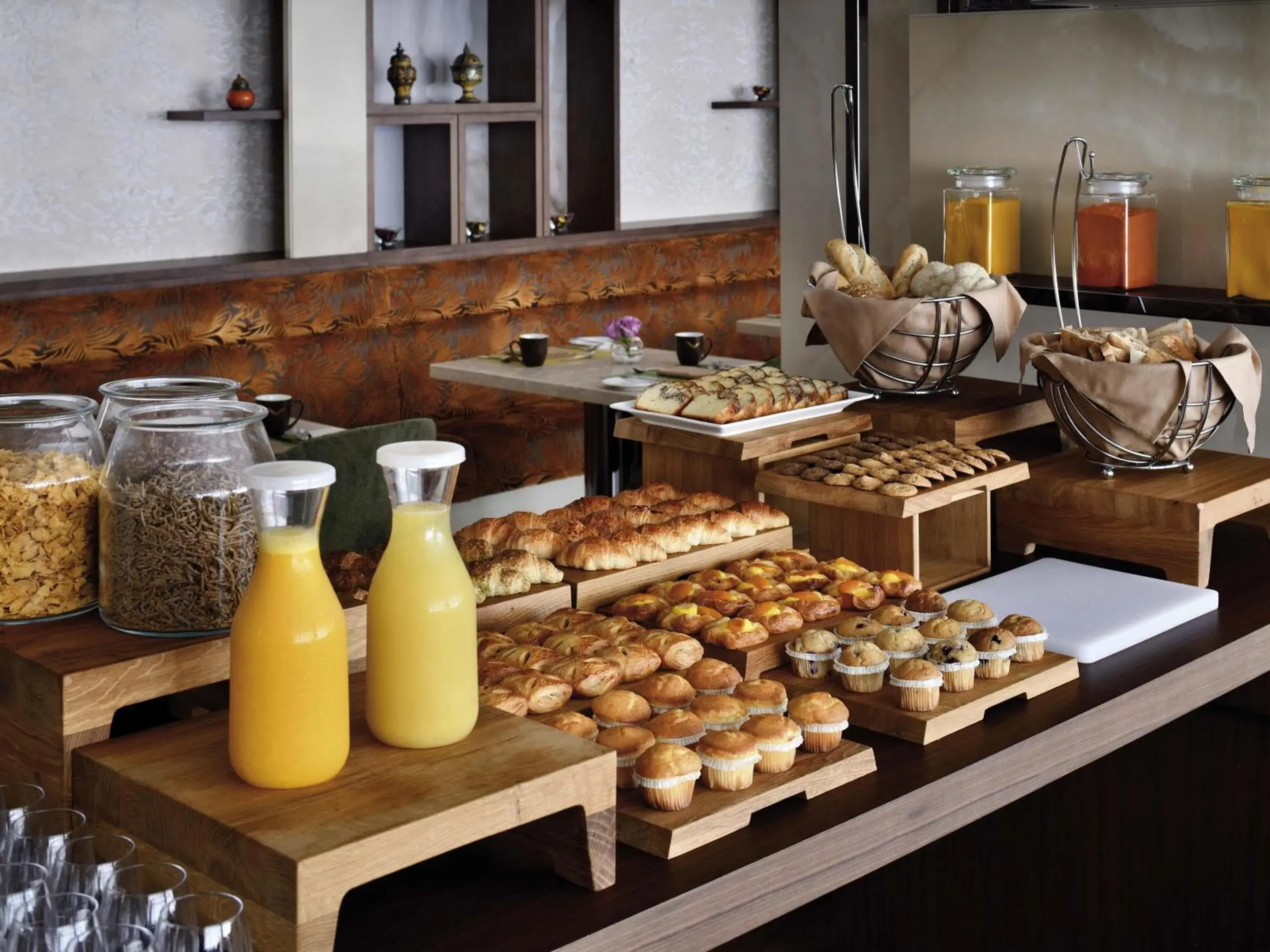 Breakfast in Mövenpick Hotel Apartments Downtown Dubai Breakfast in Mövenpick Hotel Apartments Downtown Dubai