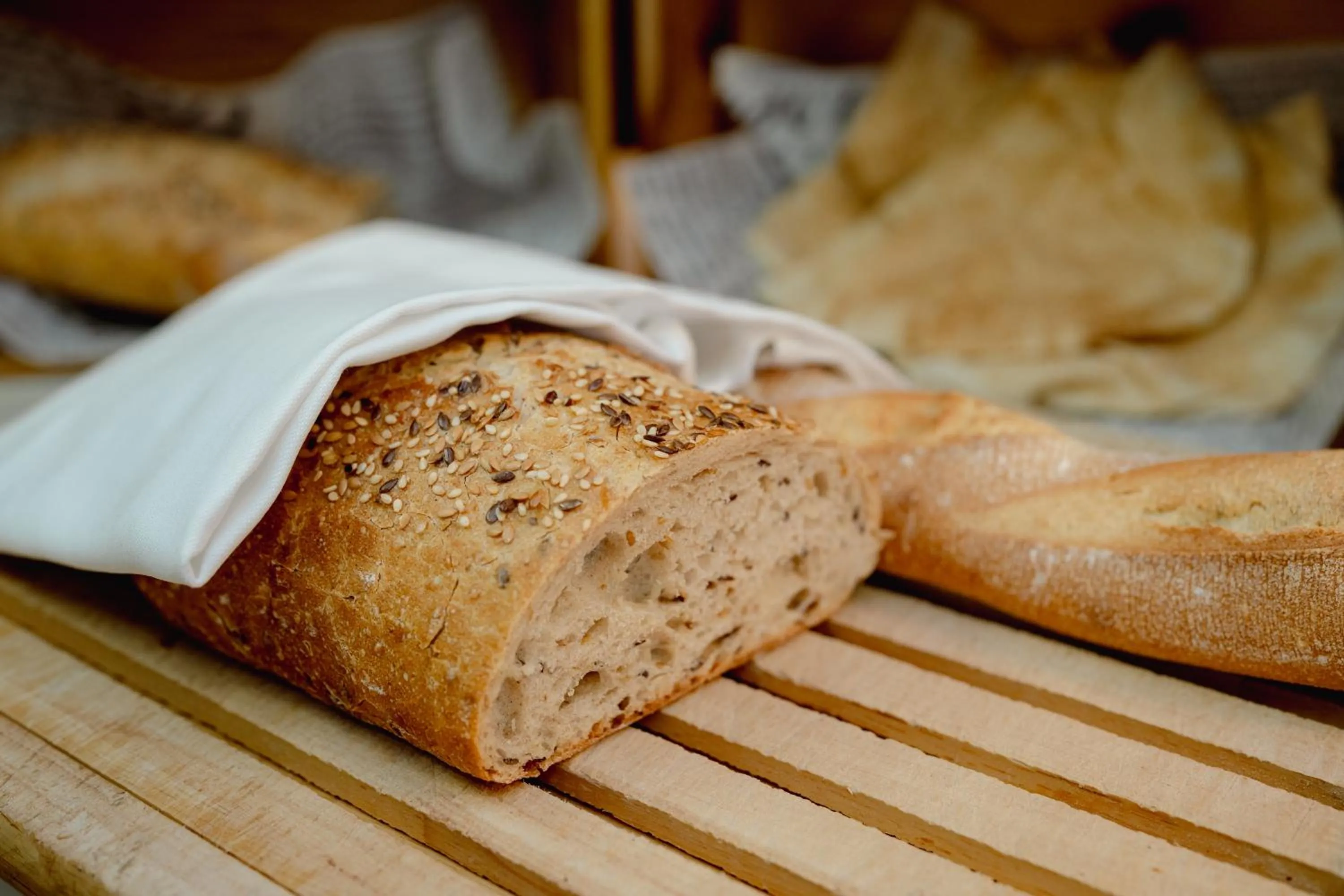 Restaurant/places to eat in Mövenpick Hotel Apartments Downtown Dubai