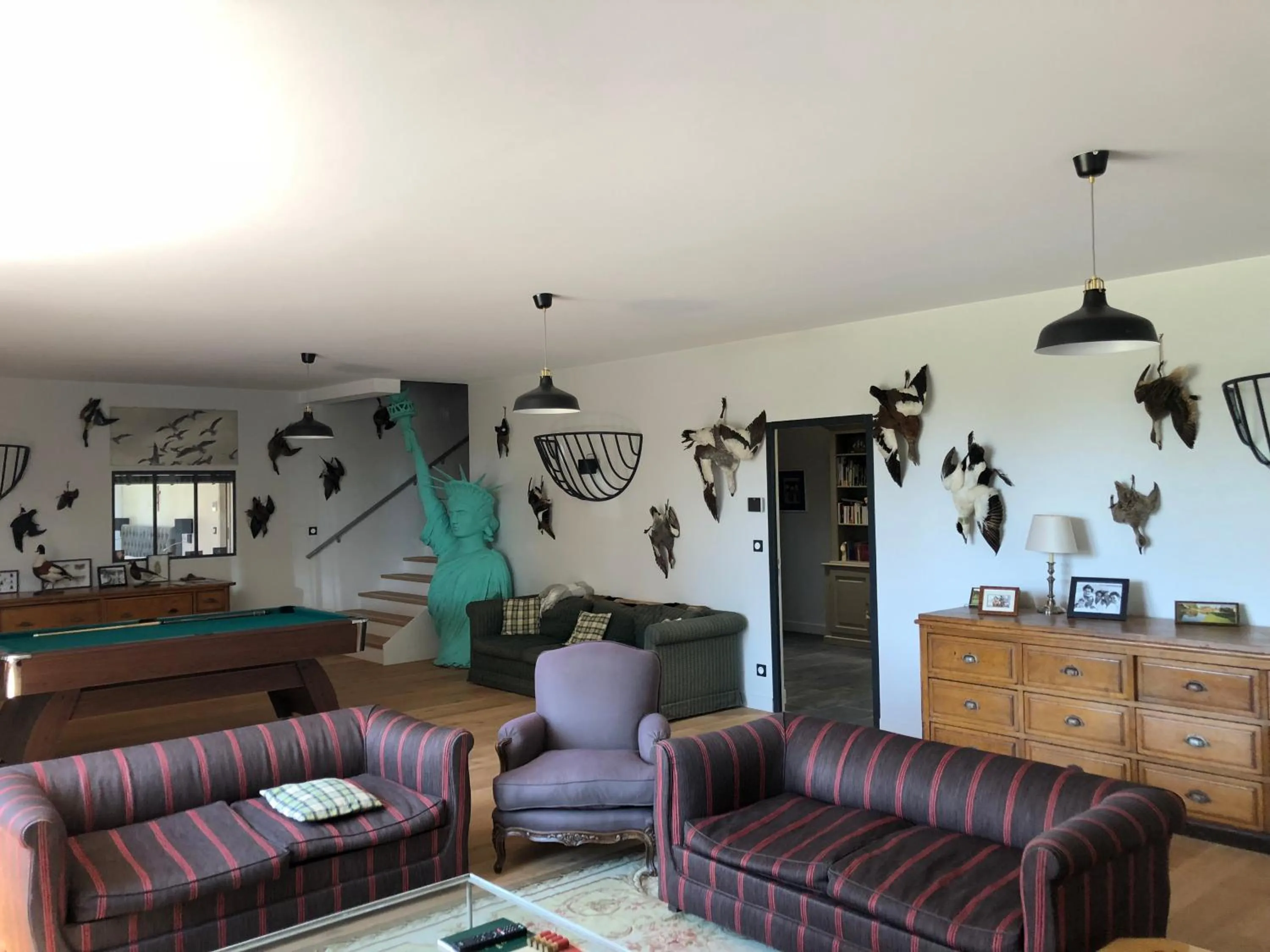 Nightclub / DJ in ORANGERIE de CHATEL-Selection FIGARO & ELLE Magazine