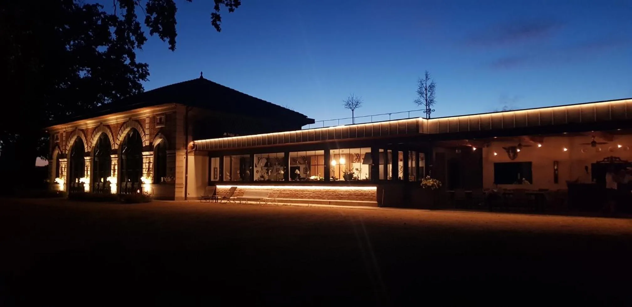 ORANGERIE de CHATEL-Selection FIGARO & ELLE Magazine