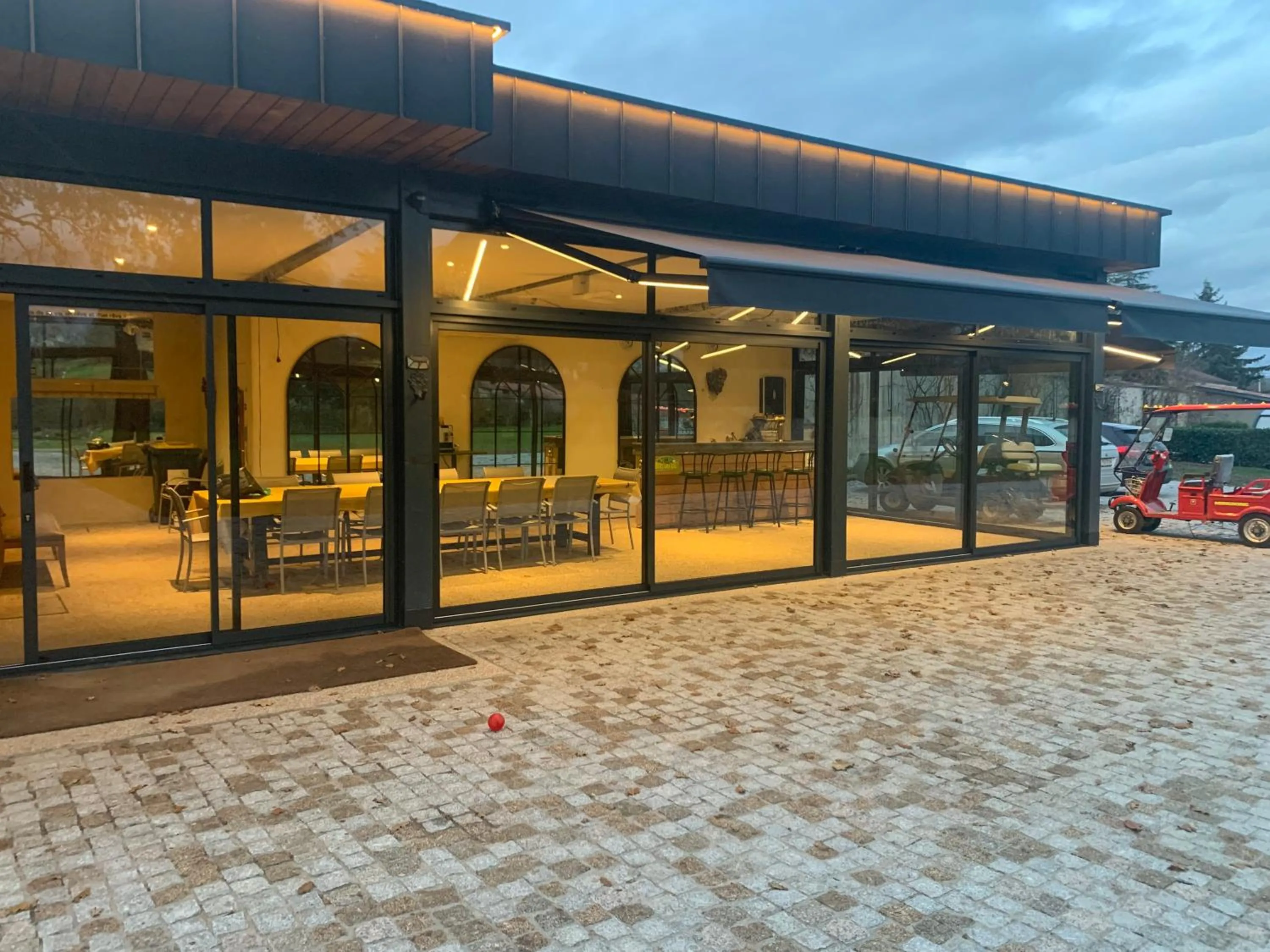 ORANGERIE de CHATEL-Selection FIGARO & ELLE Magazine