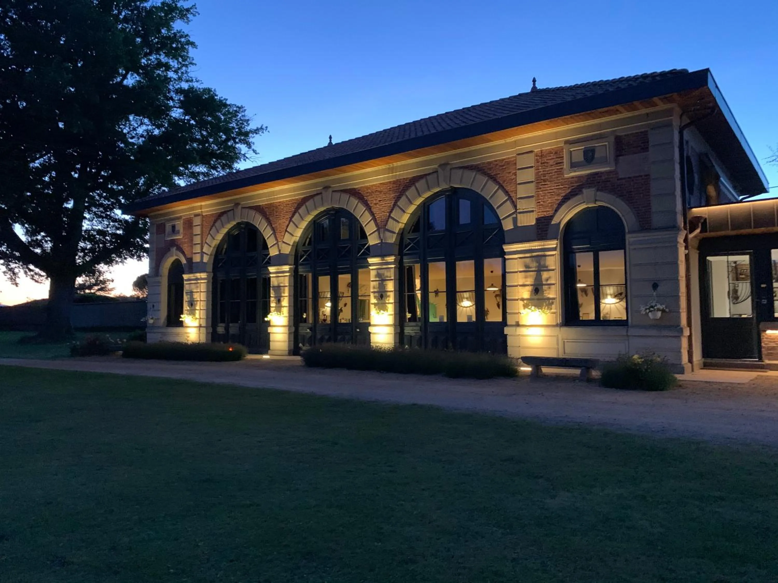 ORANGERIE de CHATEL-Selection FIGARO & ELLE Magazine