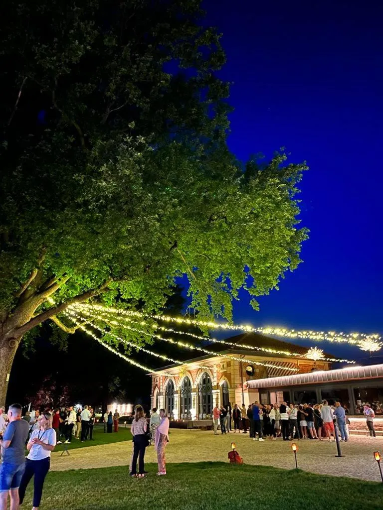 ORANGERIE de CHATEL-Selection FIGARO & ELLE Magazine