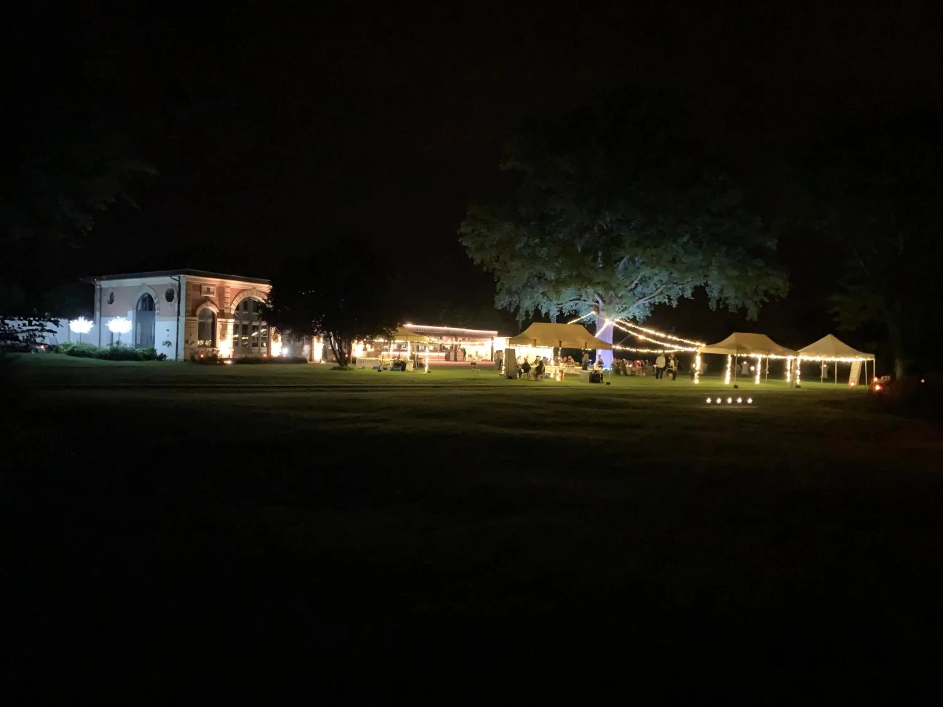 ORANGERIE de CHATEL-Selection FIGARO & ELLE Magazine