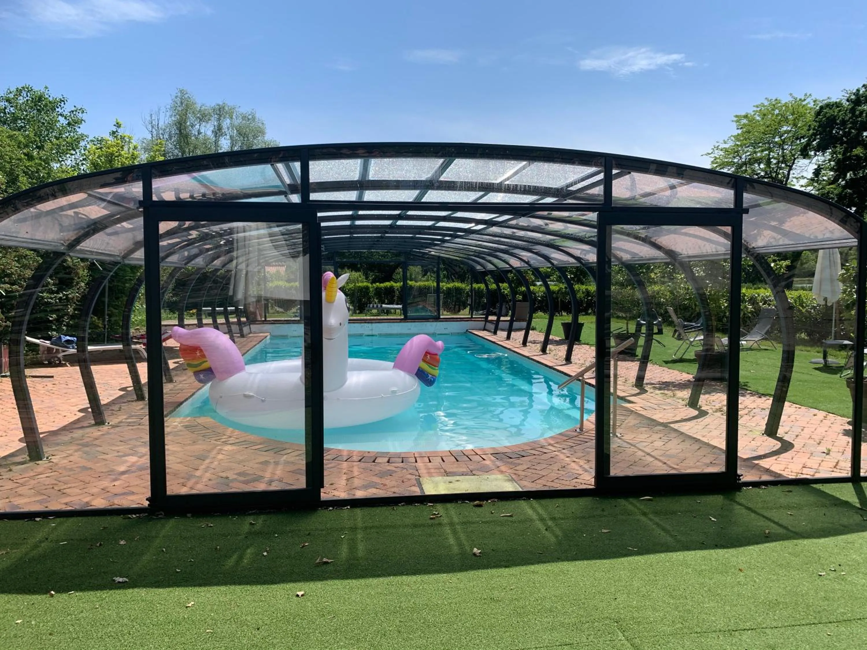 ORANGERIE de CHATEL-Selection FIGARO & ELLE Magazine